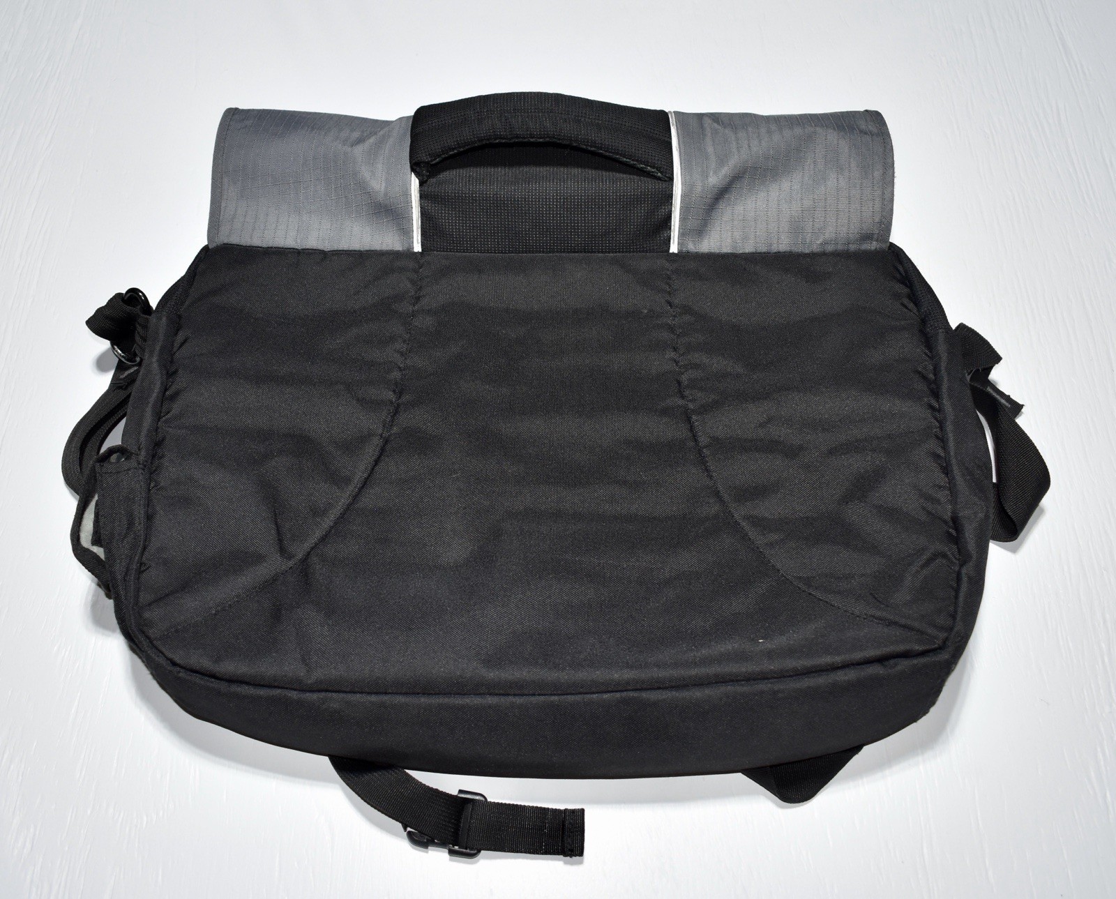 High Sierra Shoulder Messenger Laptop Bag Tank Pack Charcoal Black Gray