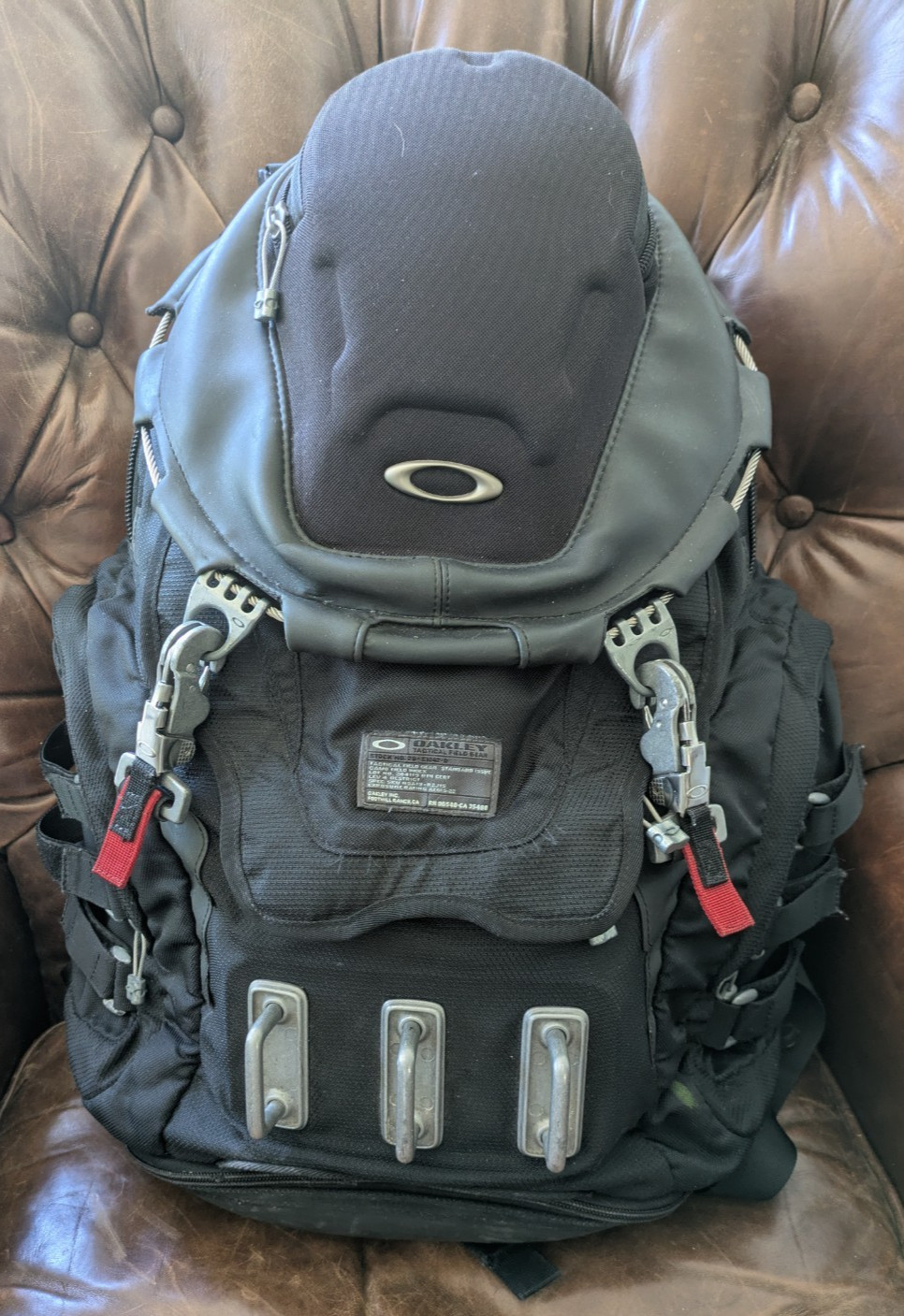 Oakley Kitchen Sink Tactical Field Gear Backpack Daypack Hiking Black Stealth