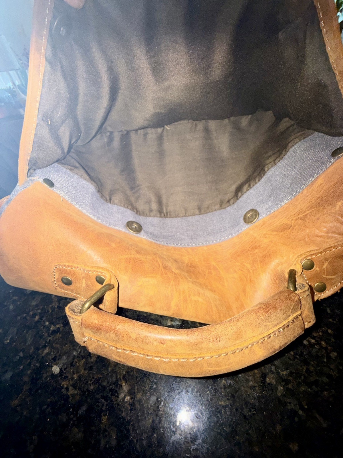 WOWBOX Brown Messenger Bag Adjustable Strap Magnetic Zip Inner Outer Pockets
