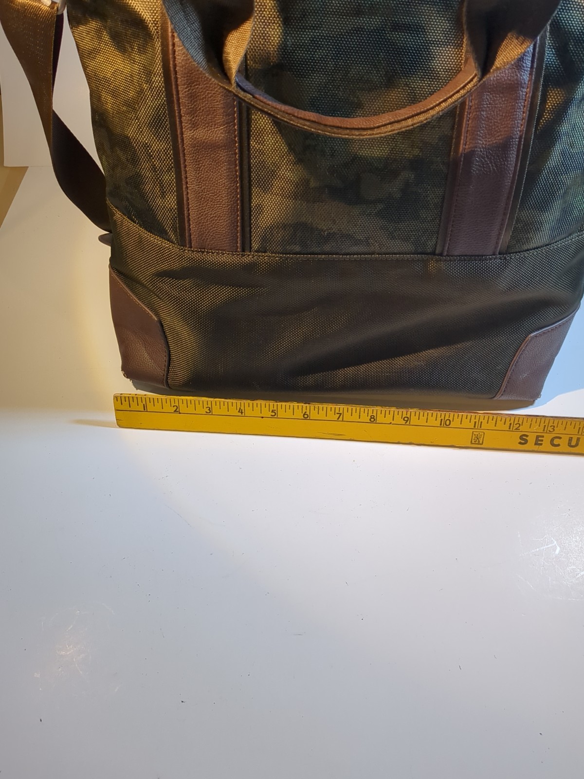 Robert Graham Camouflage Fielding Tote Double Straps/Crossbody Strap EUC