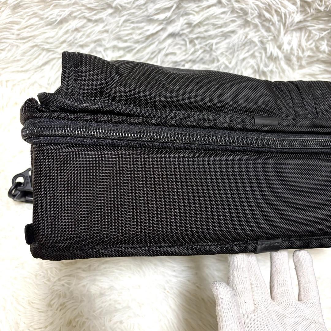 TUMI Large Expandable 26160DH 2 layer 2way