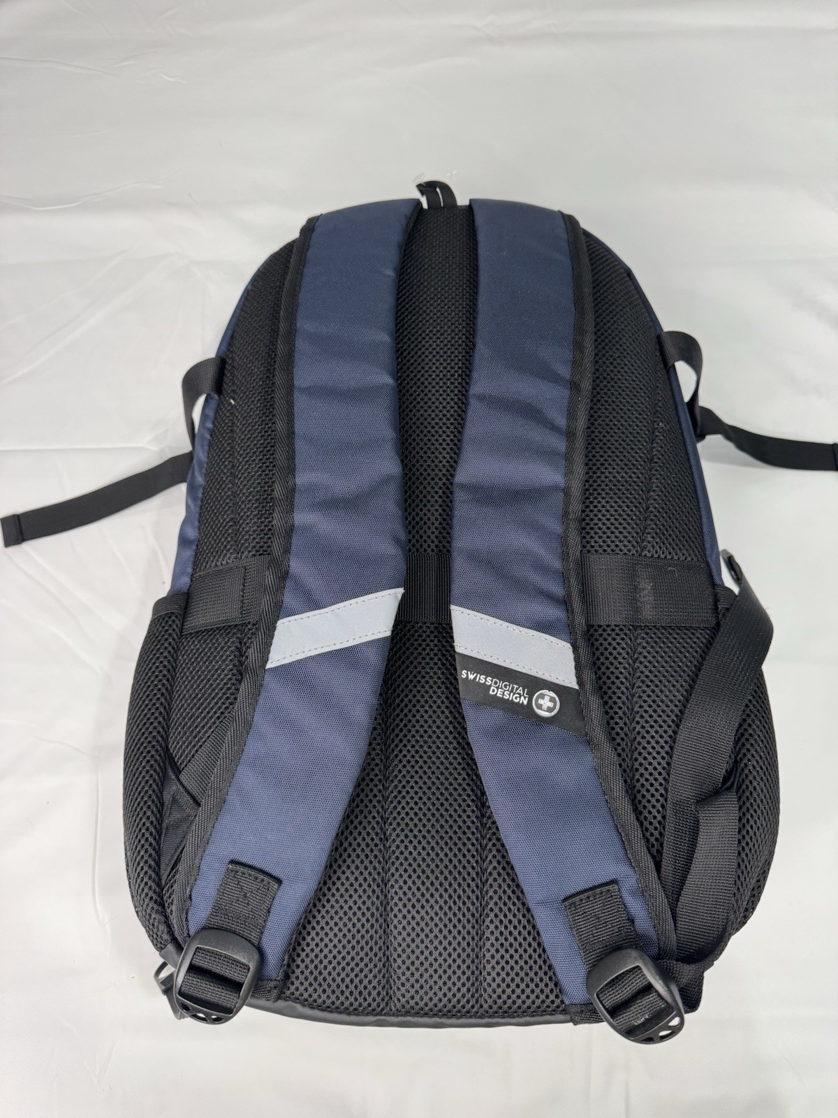NWT Swiss Digital Design UniVector SD803-01 Backpack, USB Charging Port, RFID