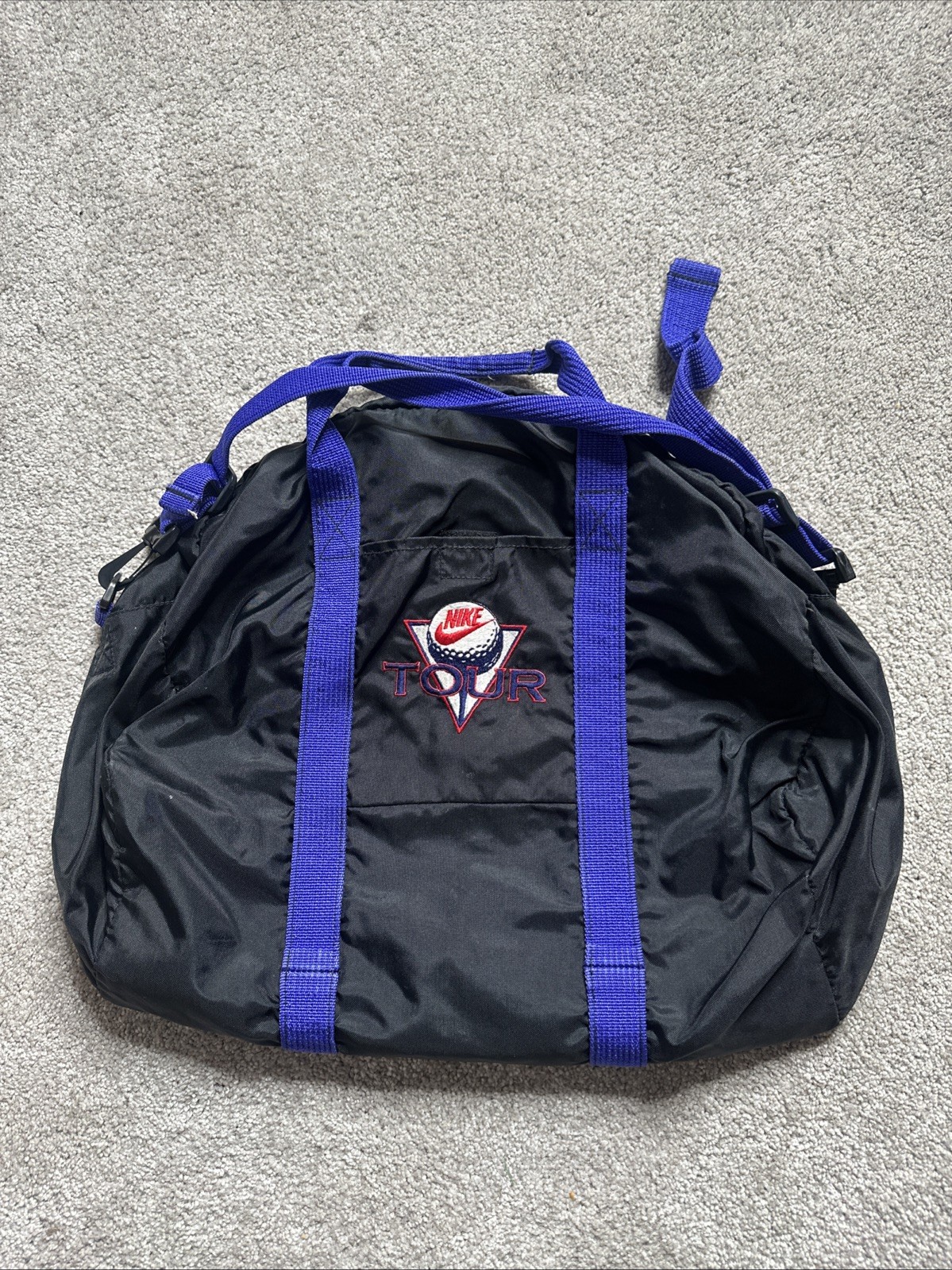 Vintage NIKE Black Duffle Gym Travel Bag Swoosh 90s Gray Tag Tiger Woods Golf
