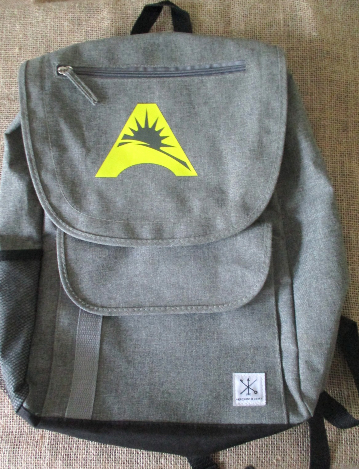Merchant & Craft Student School Backpack Multiple Pockets Grey Laptop Bag 18 in
