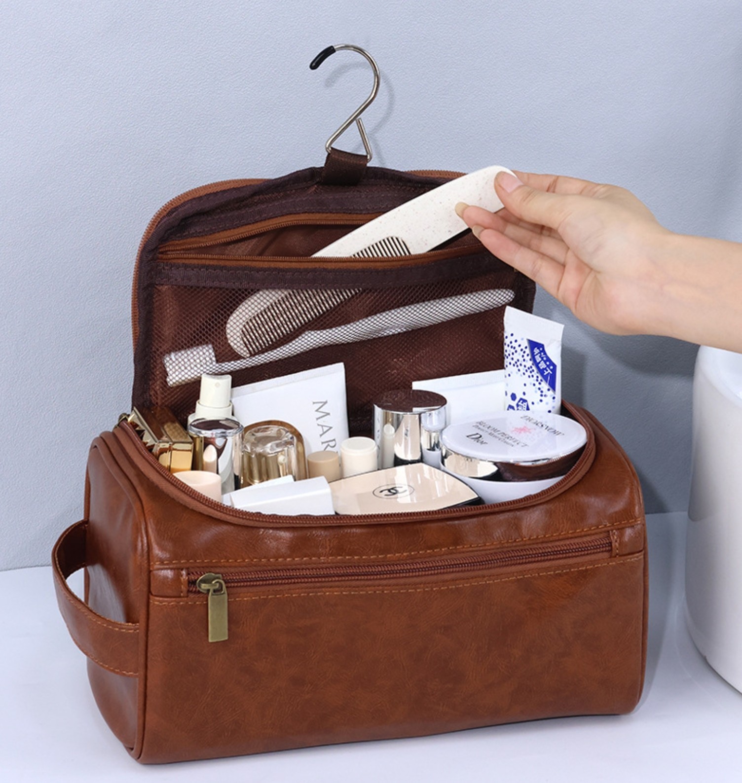 Leather Toiletry Bag for Men Women Dopp Kit Mens Hanging Toiletry Bag Travel