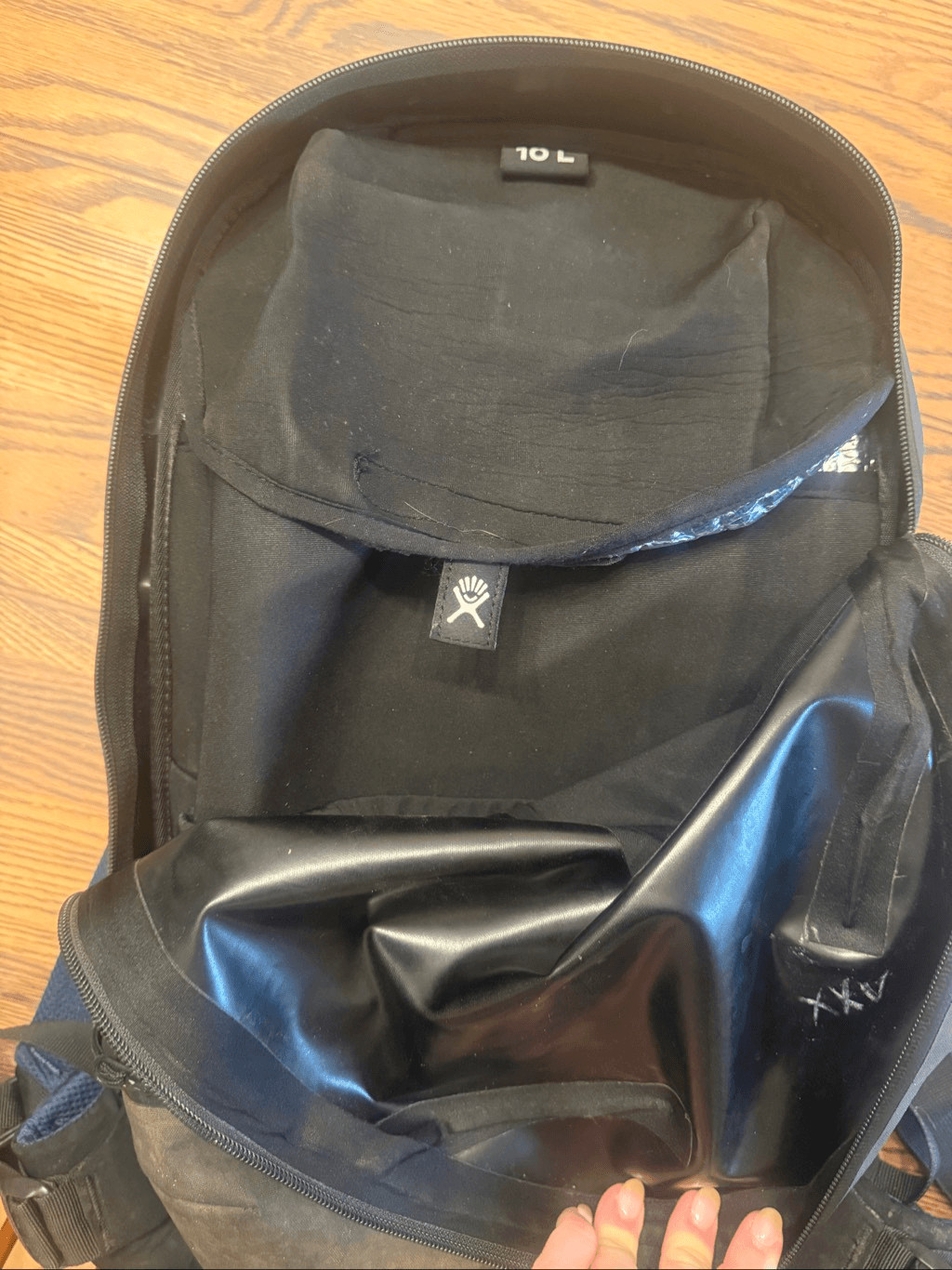 Hydro Flask Journey Series 10L Insulated Hydration Backpack Bag Black Size M/L