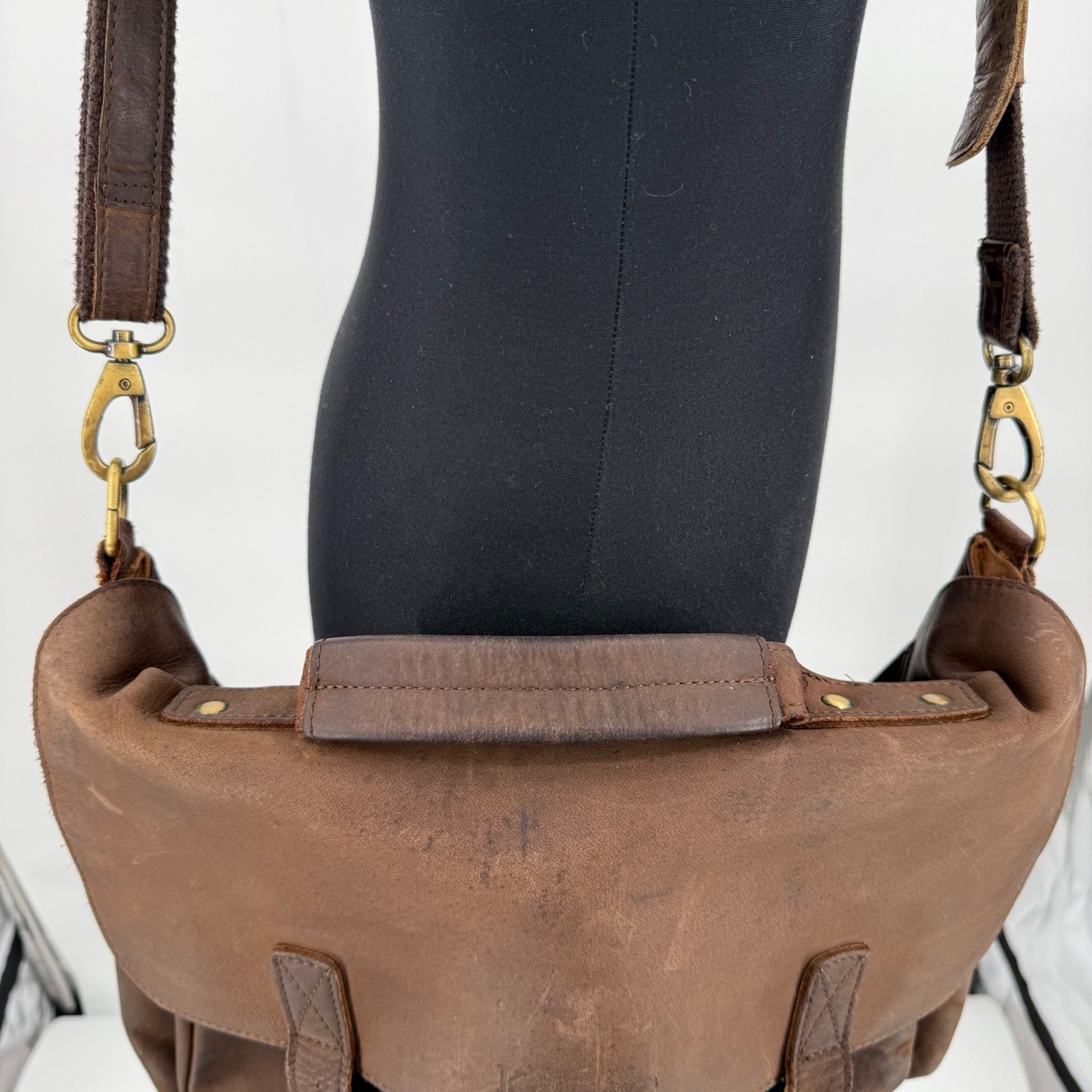 KomalC Brown Buffalo Leather Messenger Bag Satchel Laptop Briefcase Crossbody