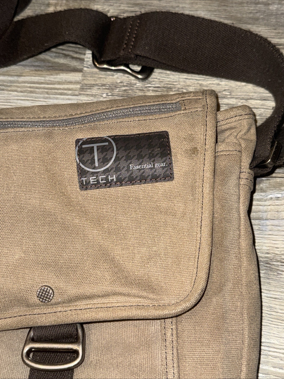 Tumi T-Tech Essential Gear Brown Waxed Cavas Crossbody used GC