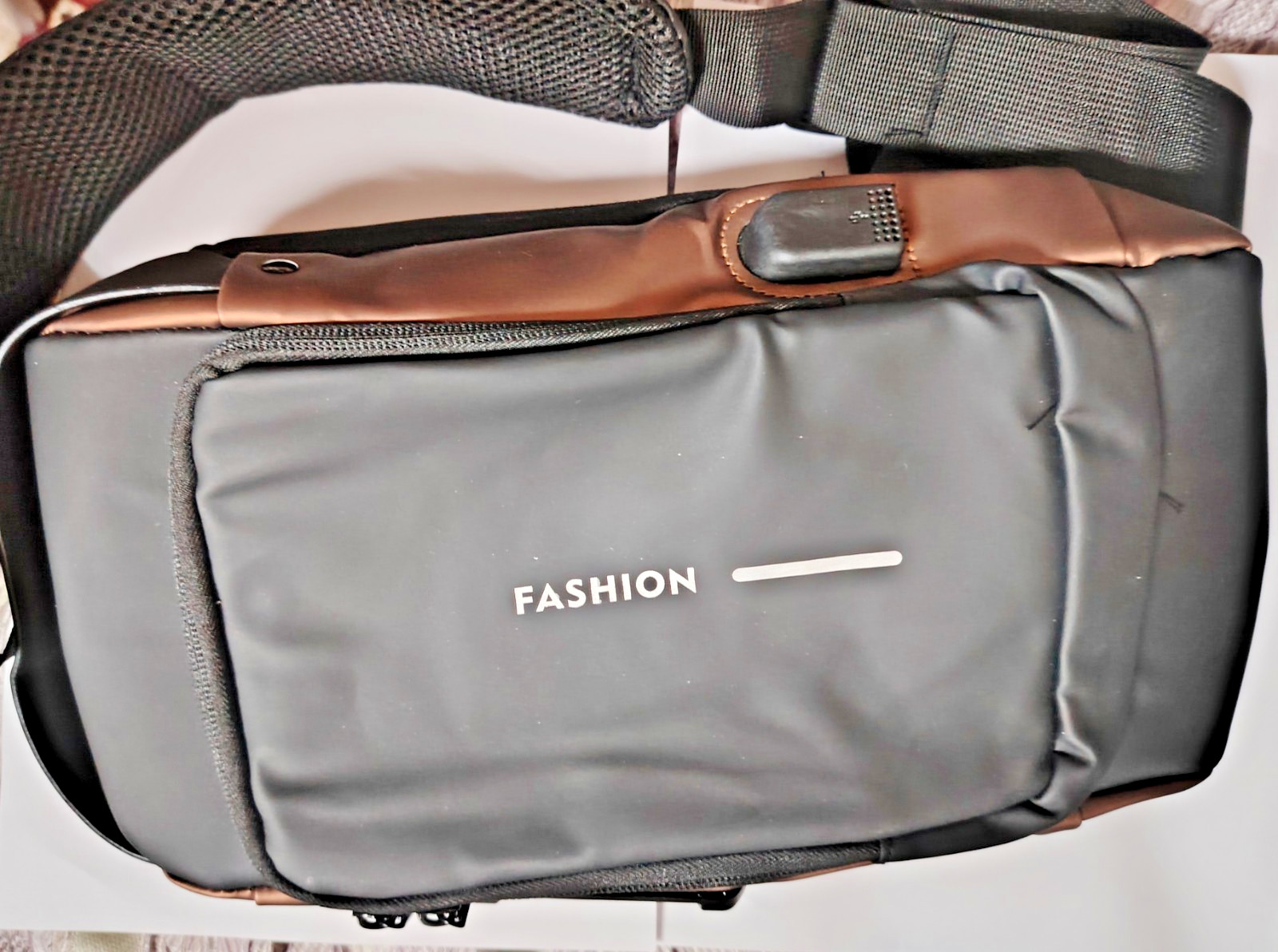 Leather crossbody chest Bag organizer 30cm Long. 15cm Wide. with USB. new brand