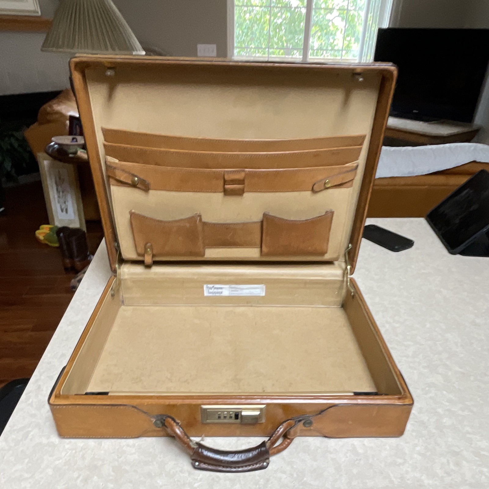 Hartmann Belting Leather Briefcase Tan Attache Case Vintage Luxury Business EUC