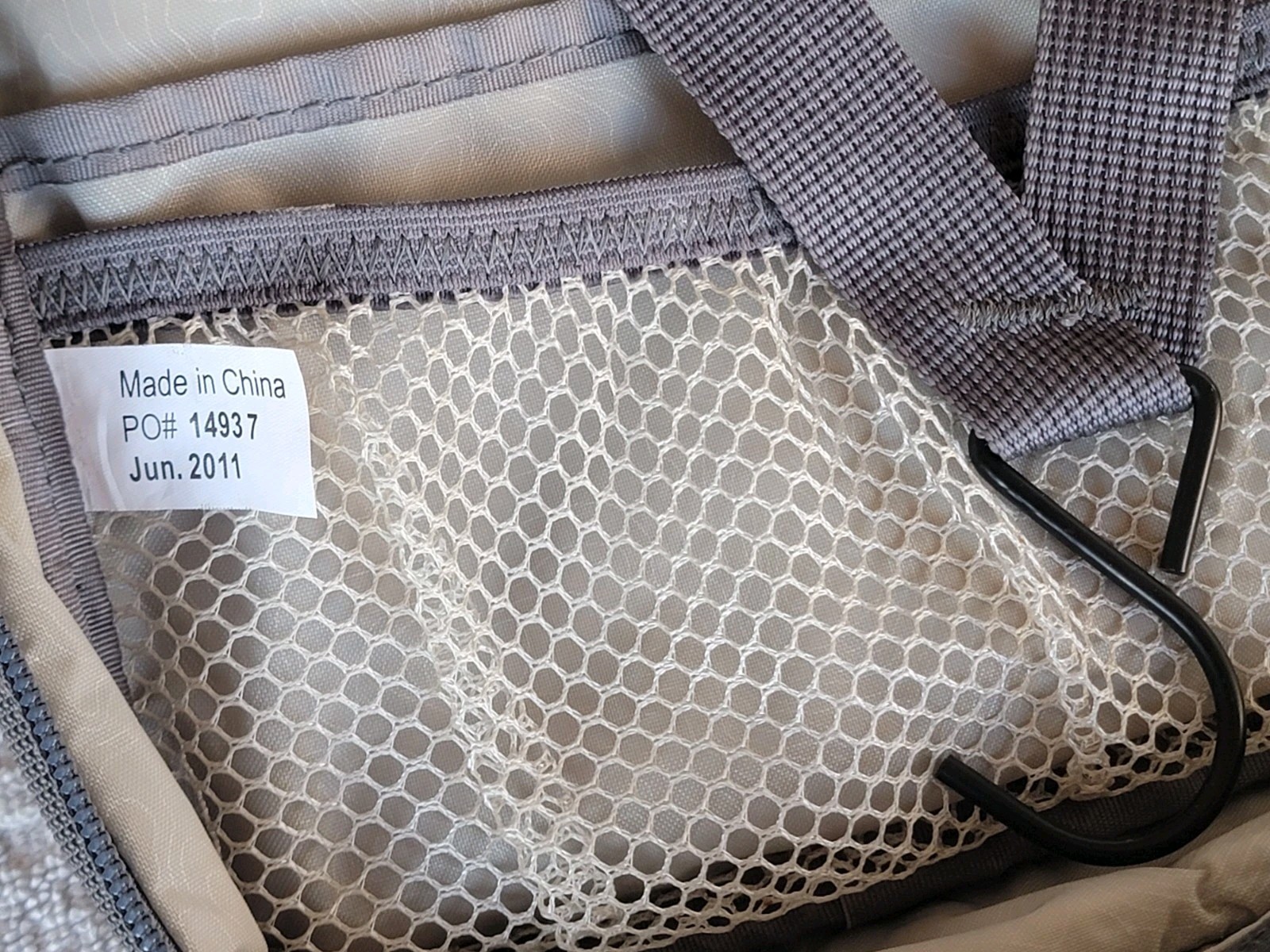 ORVIS Canvas Hanging Toiletry Accessory Travel Zipper Bag Pouch Burgundy/Grey