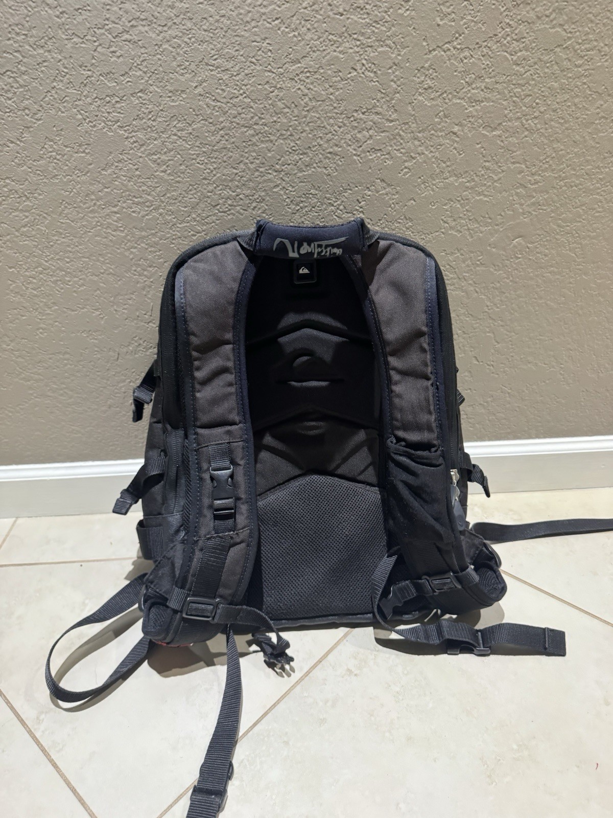 2000s Repaired Distressed Quicksilver Black/Red Tactical Backpack Surf Skate