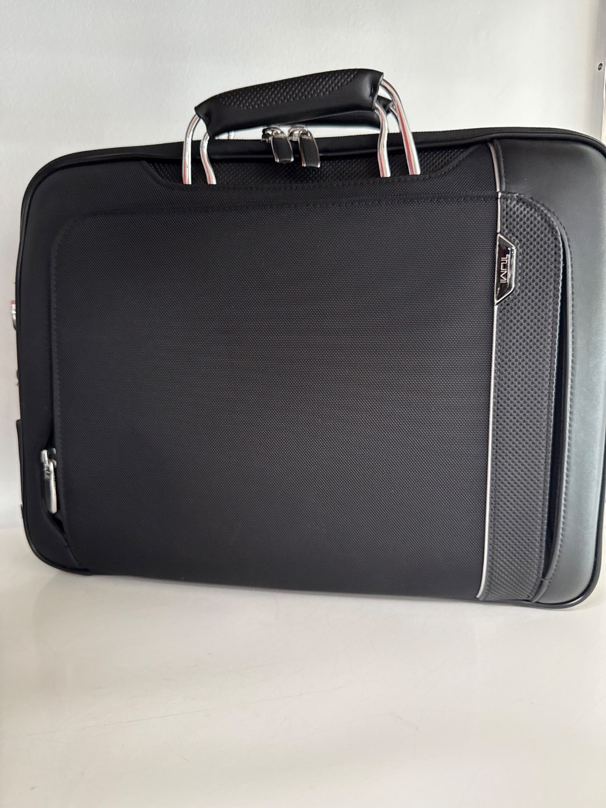 NEW Tumi ARRIVE HANNOVER SLIM 15.5” Brief Laptop Briefcase – BLACK