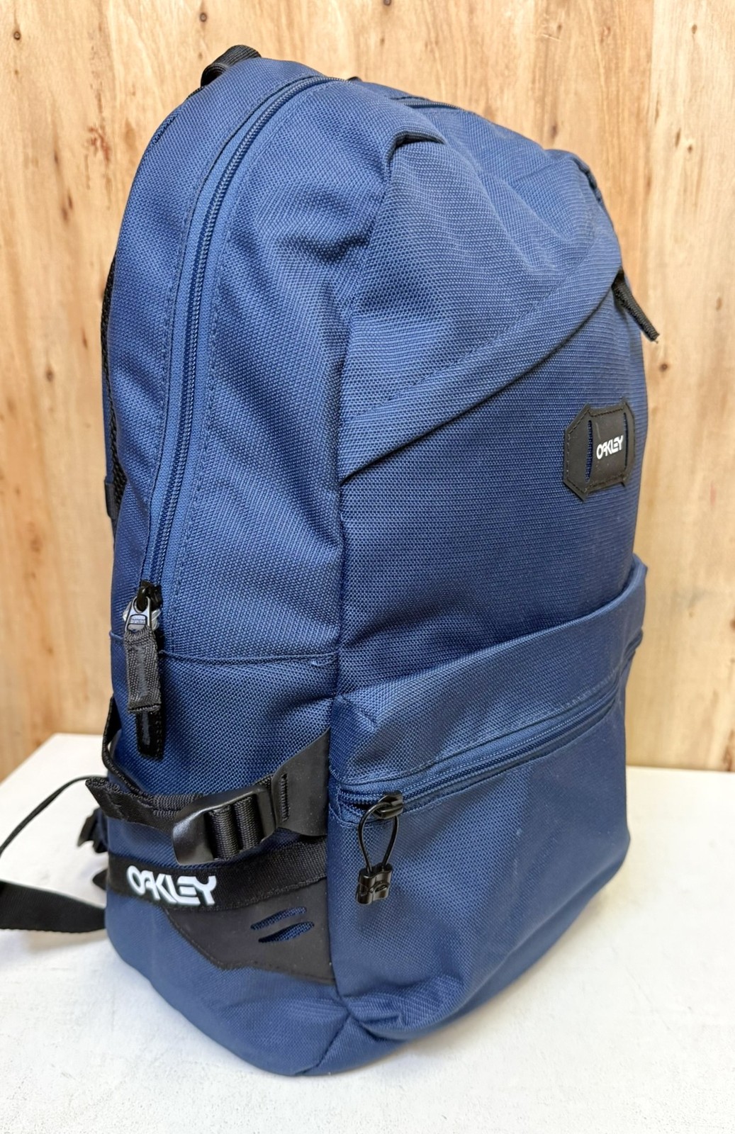 Oakley Street Backpack 20L Laptop Pocket Blue 921417-6ZZ (Z)