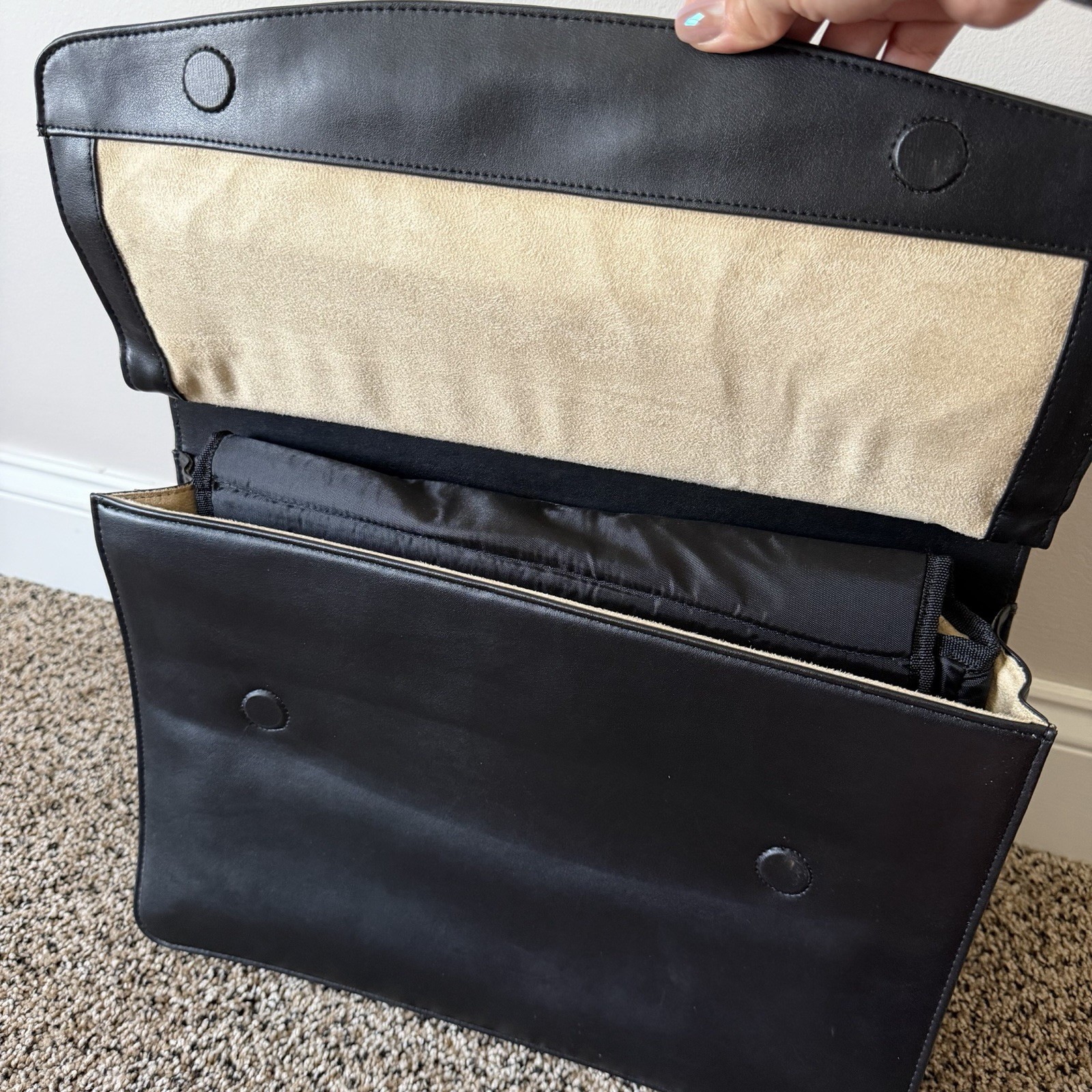 Toppers Black Briefcase/Document Case Push Lock Zip Top Handle Inner Pockets