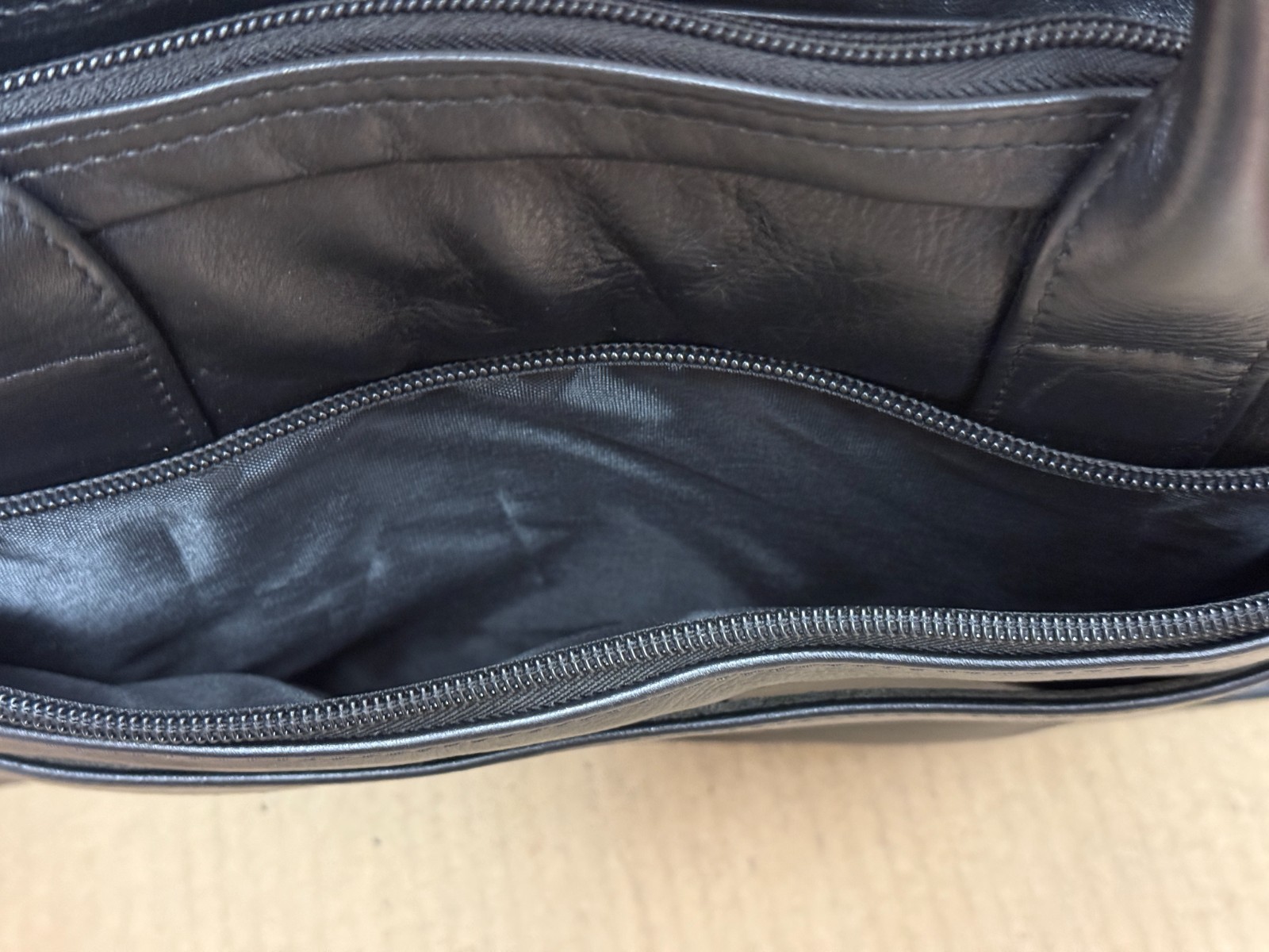 Double Compartment Executive Classic Top Grain Cow Leather Messenger Bag Black