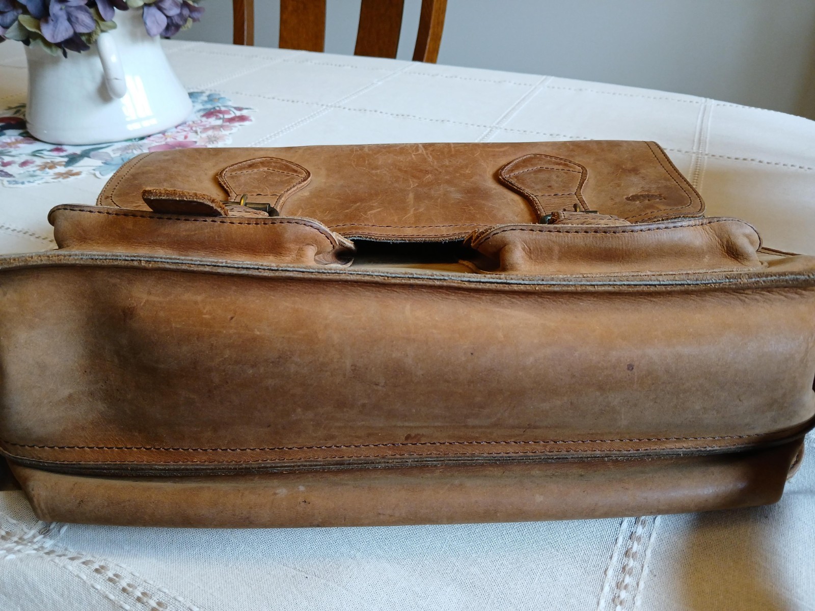MEN’S VINTAGE BUFFALO JACKSON TRADING Co LEATHER DOUBLE POCKET MESSENGER BAG