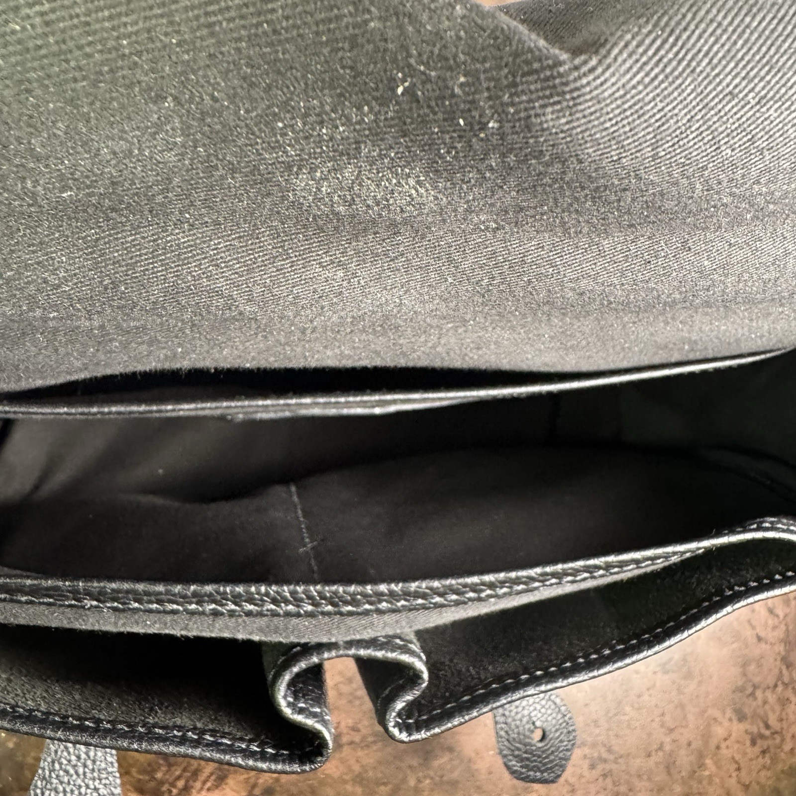 Levenger 30th Anniversary Black Pebbled Leather Messenger Bag Briefcase