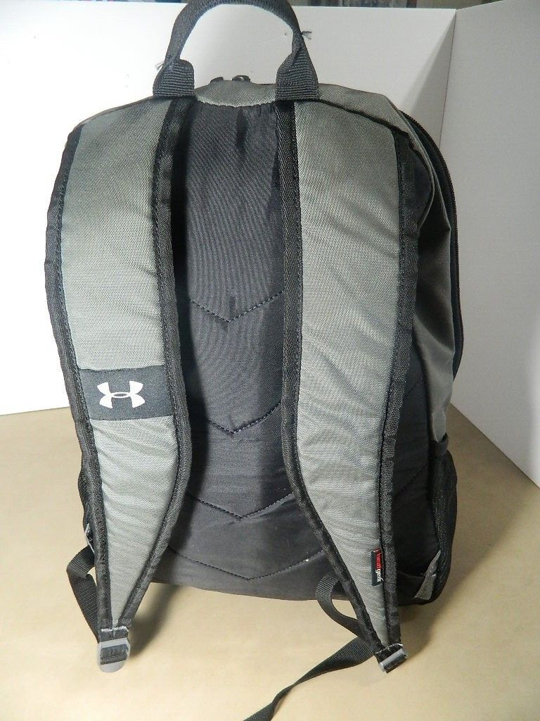 Under Armour Storm 1 Heat Gear Backpack Graphite/Black, 3 Zippered Compartments