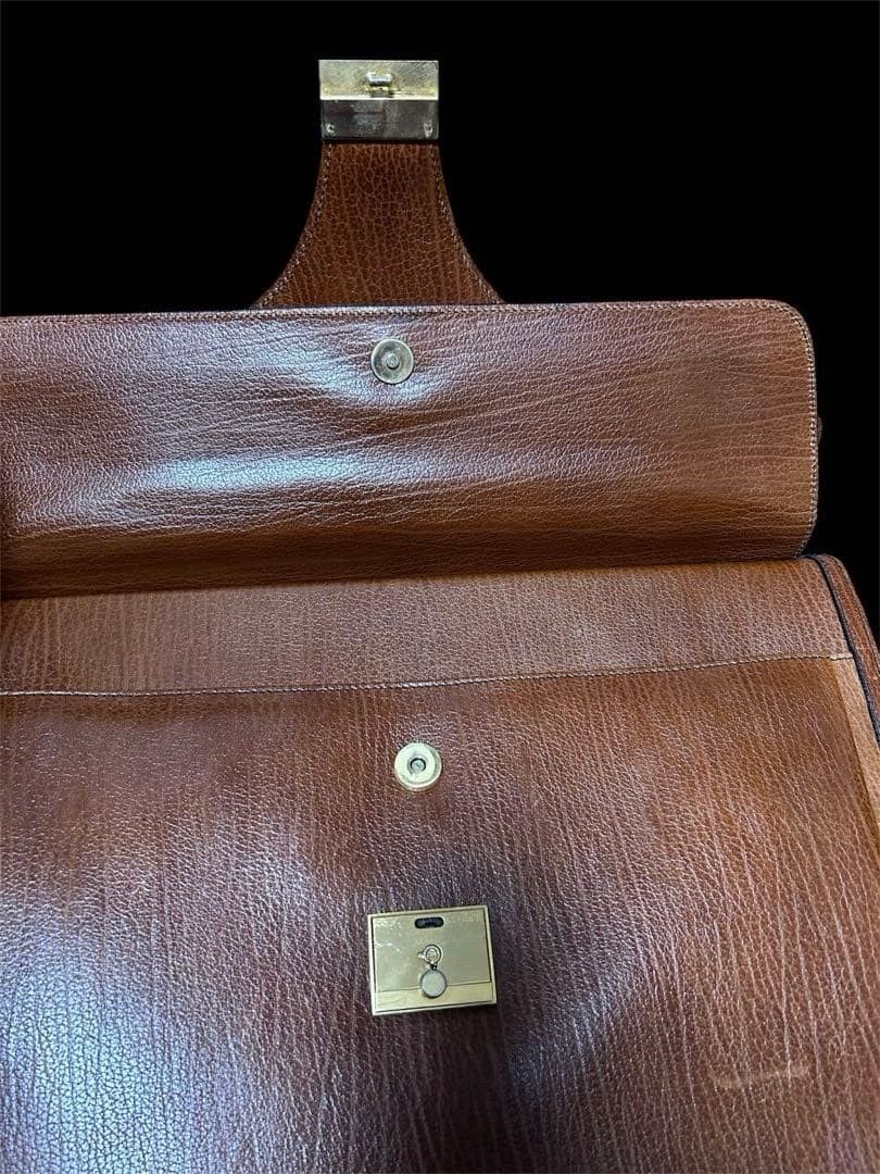 Authentic Bally Vintage Leather Business Bag 28.5cm x 42cm x 12cm**Optimized T