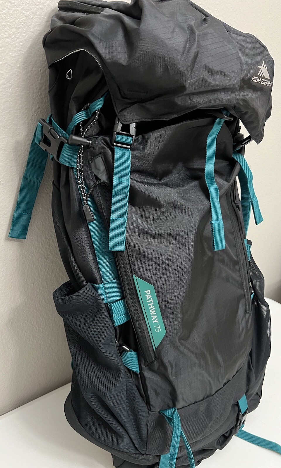 High Sierra Pathway 2.0 75L Hiking Backpack Bag With Hydration Storage Black New