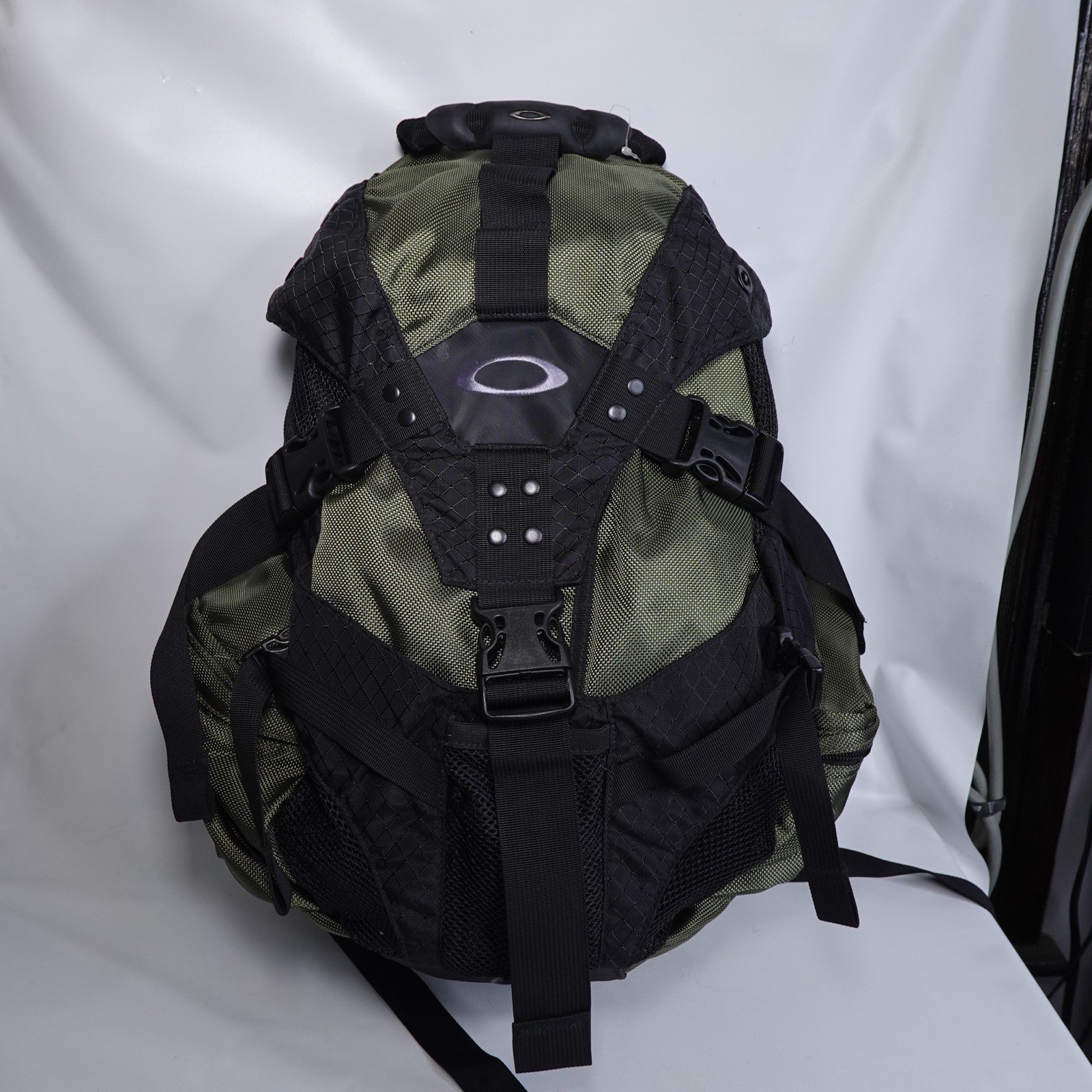 Vintage Y2K Oakley Icon Backpack Olive Green Black Tactical