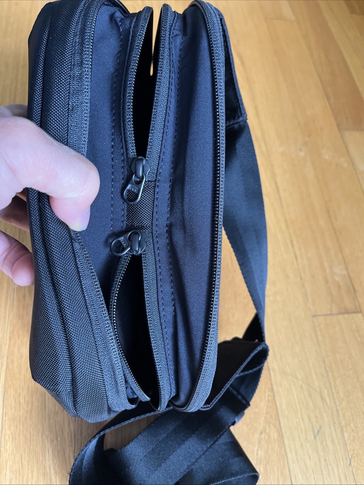 NOMATIC Navigator Sling 1L Black Expandable Crossbody Bag – NWOT