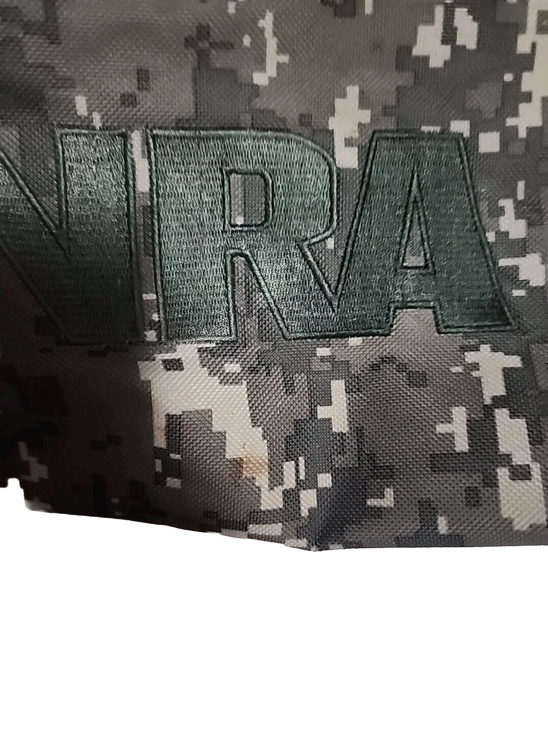 Pre-owned NRA Digital Camo Duffle Overnight Bag 20″ x 11″ x 10″ See Description