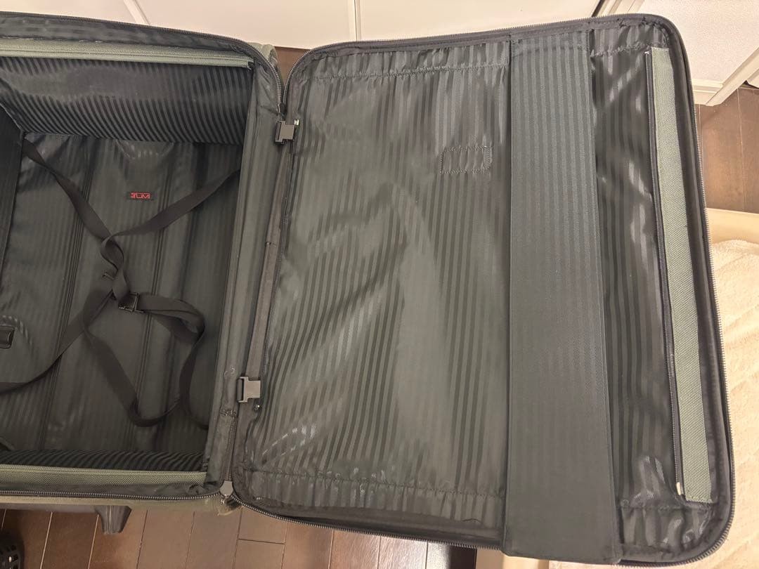 TUMI Large Capacity Suitcase Carry Case