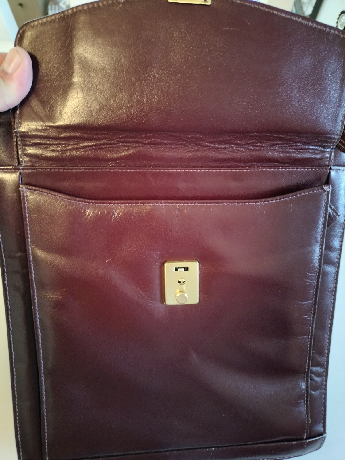 Vintage Sophisticated Burgundy Italian Leather Small Shoulder Briefcase