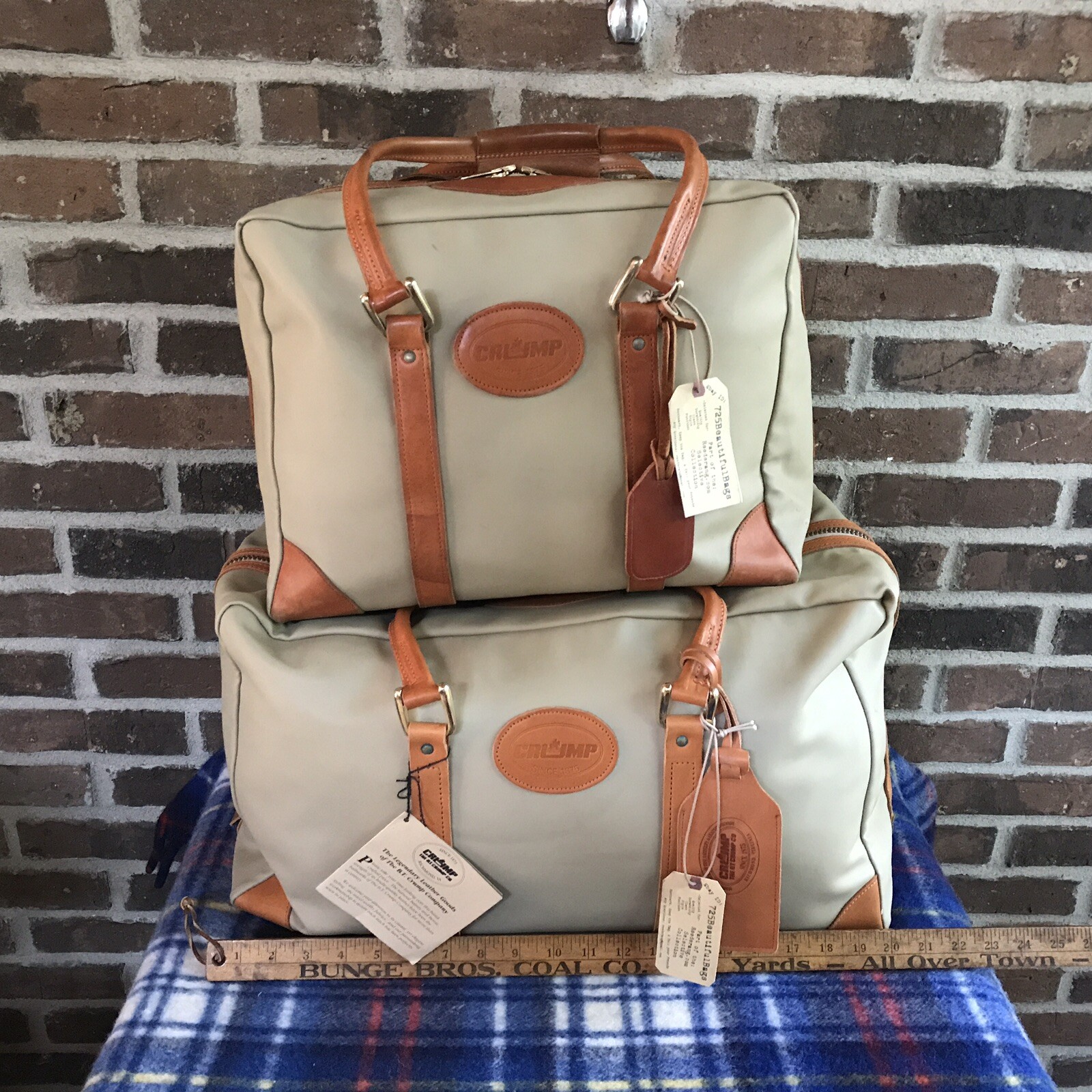 RARE VINTAGE 1980s CRUMP THICK VINYL SADDLE LEATHER DUFFEL GYM TRAVEL BAG $R798