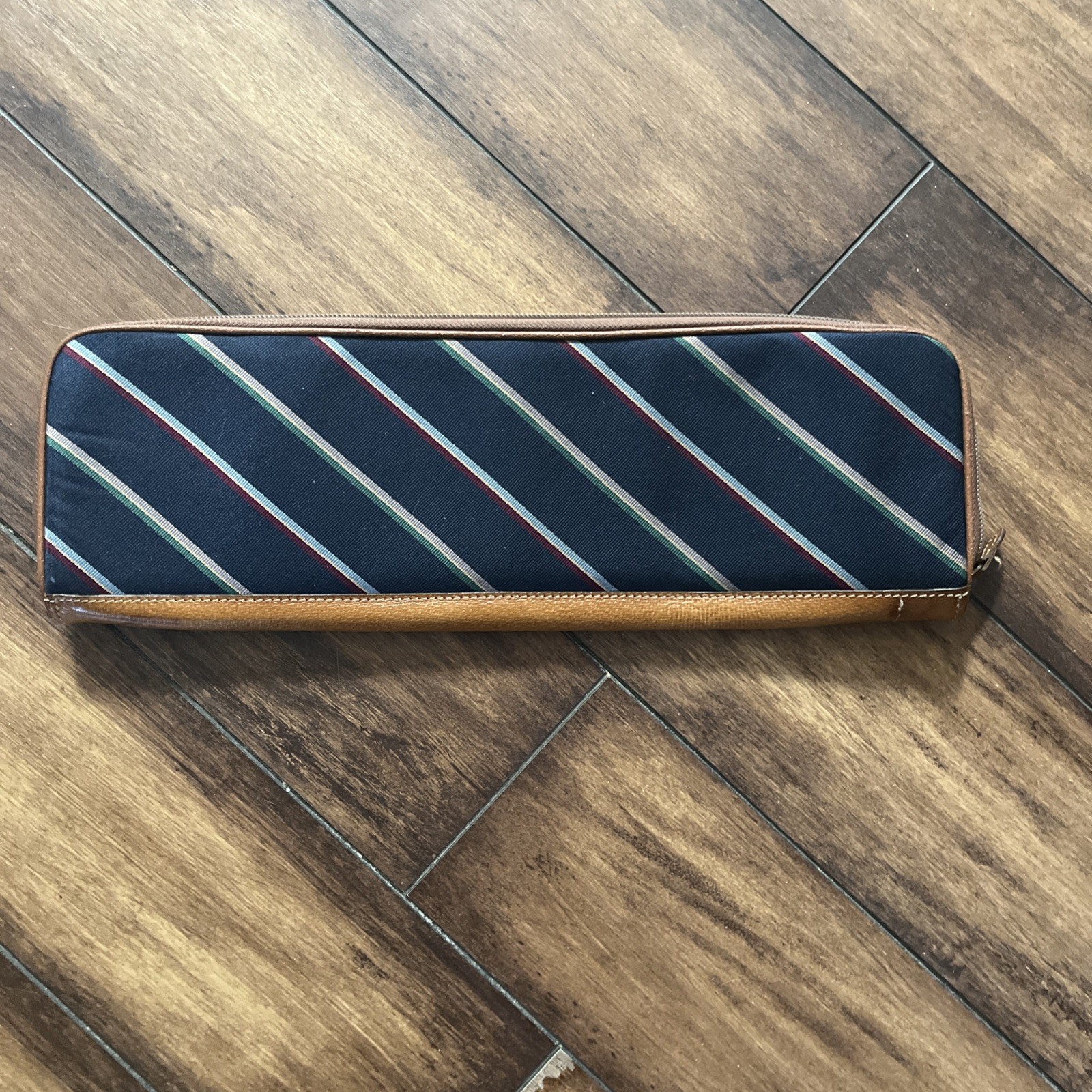 Trafalgar Vintage Stripes & Leather Travel Tie Carrier Case Zip Around 15.5″