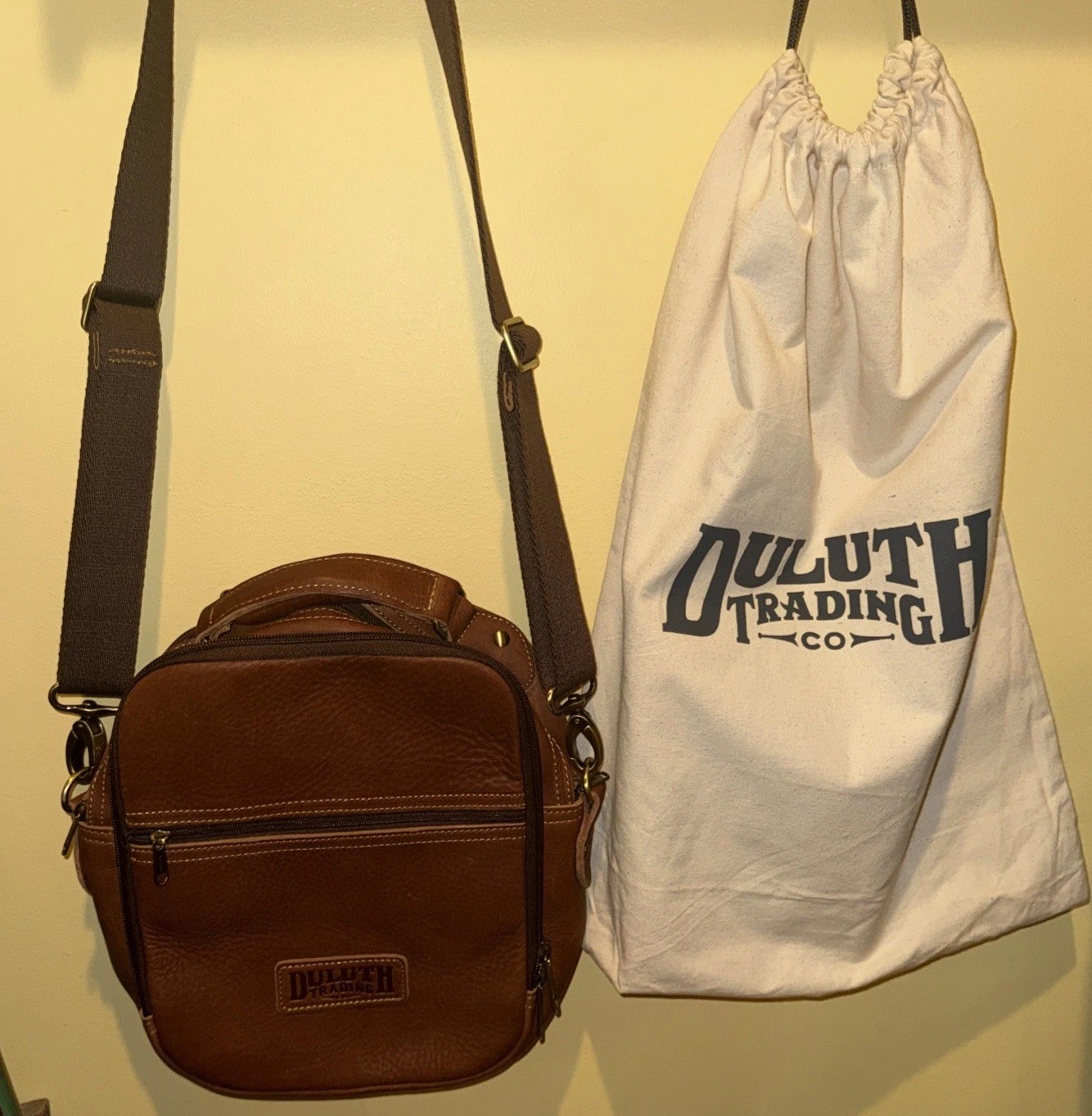 Duluthtrading Lifetime Leather Travel Bag (Color: Brown)