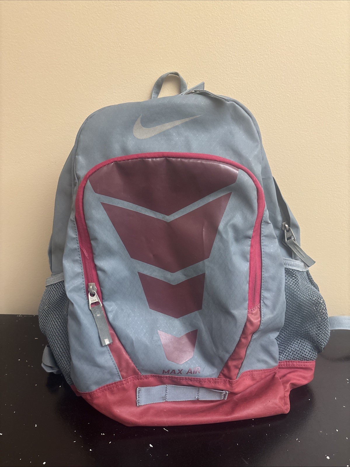 Nike Max Air Gray & Red Backpack. Padded Back & Shoulder Straps Great Shape