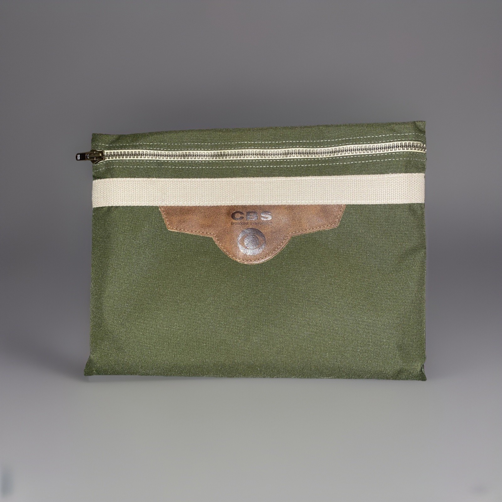 RARE VINTAGE CBS TV INTERNATIONAL Bag Canvas Leather 15” X 11.5 Laptop Case