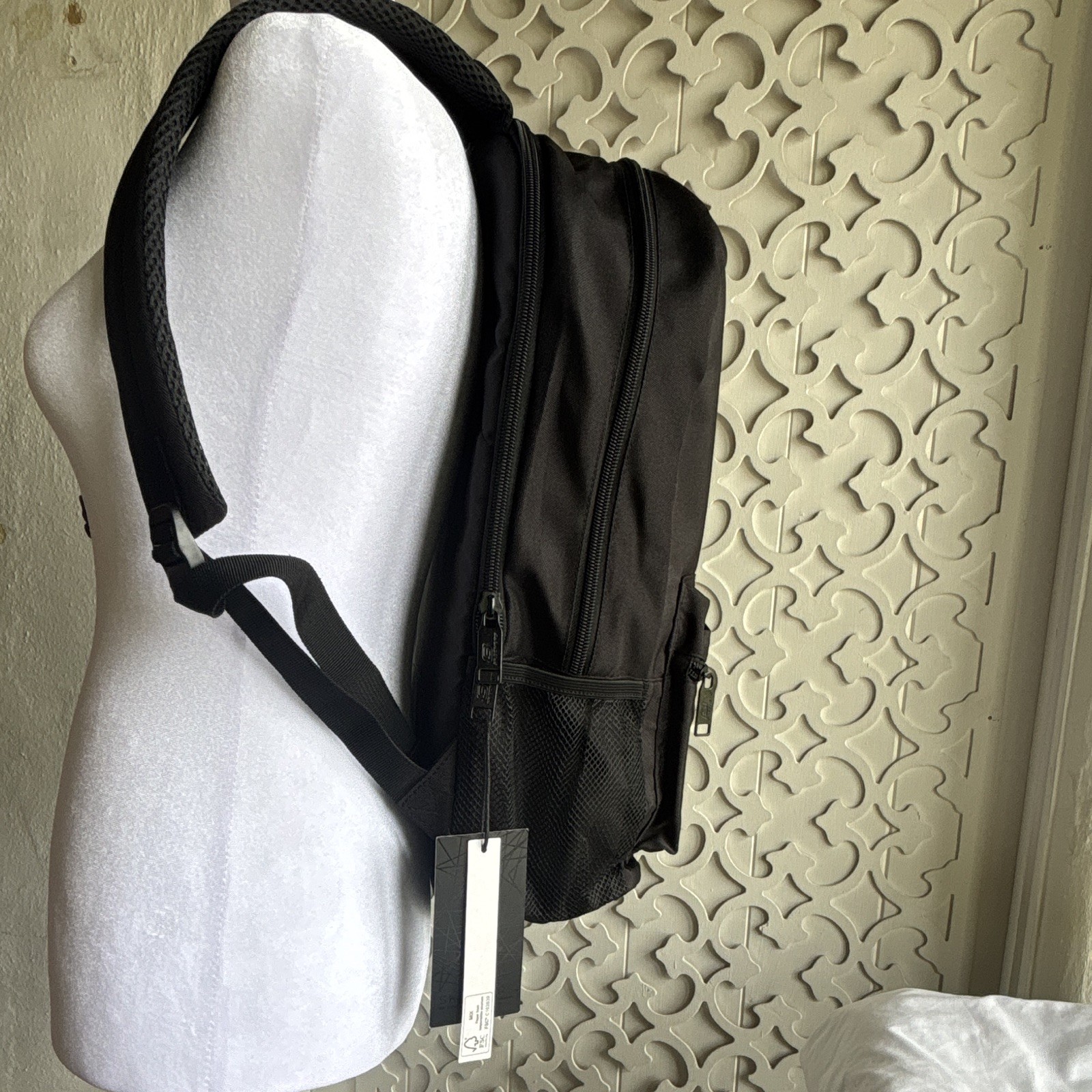 Skechers Black Backpack Medium Unisex Zip Closure Adjustable Straps Pockets