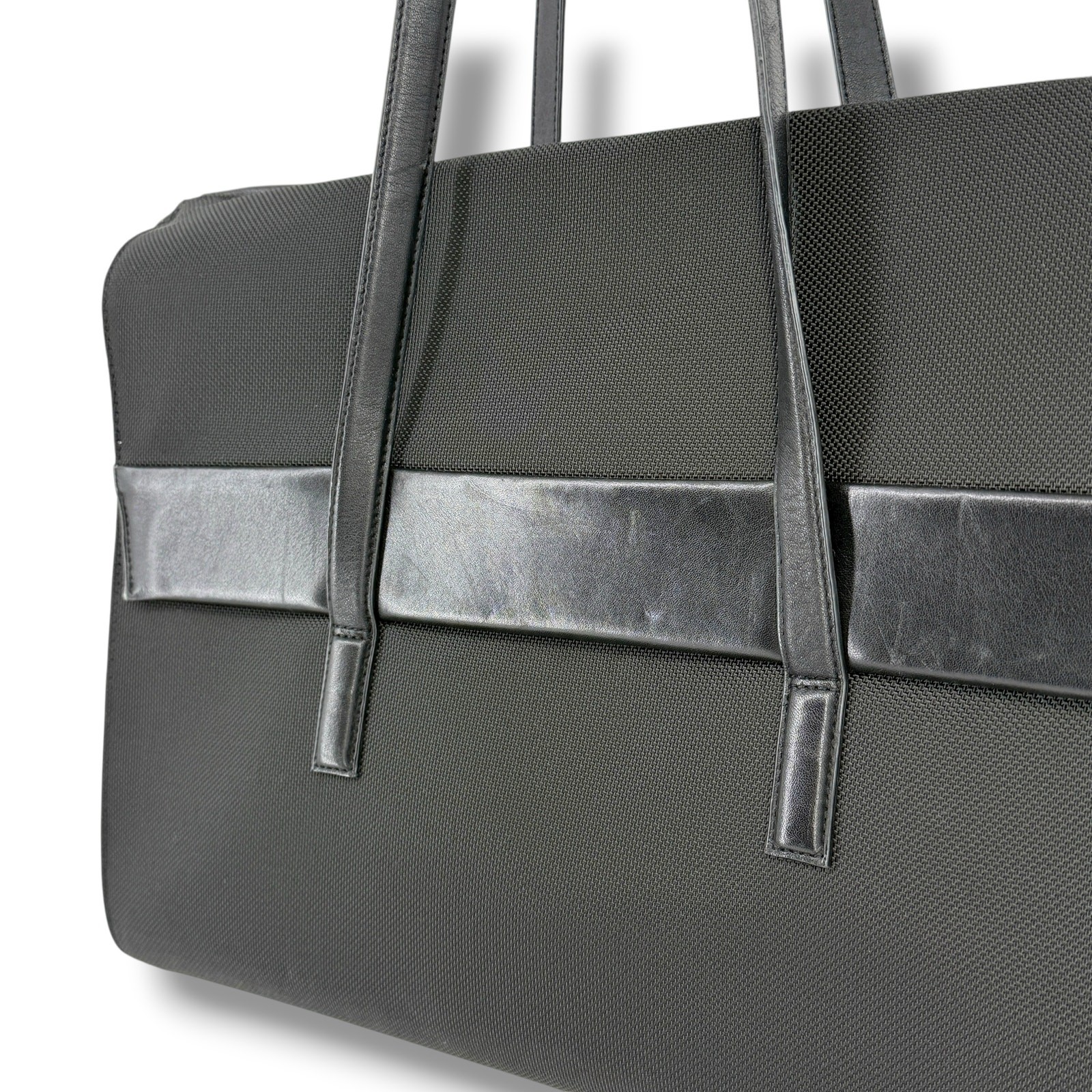 Tumi Alpha Briefcase Bag With Over The Shoulder Handels Solid Black 43010D3
