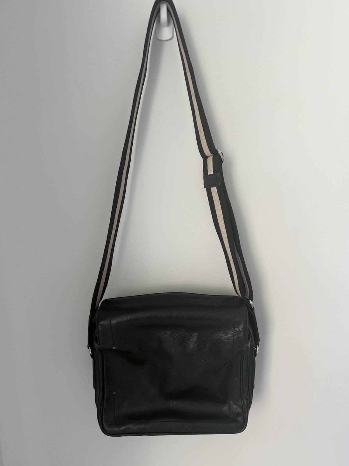 Bally Black Leather Messenger Bag Crossbody Stripe Strap Italy Classic