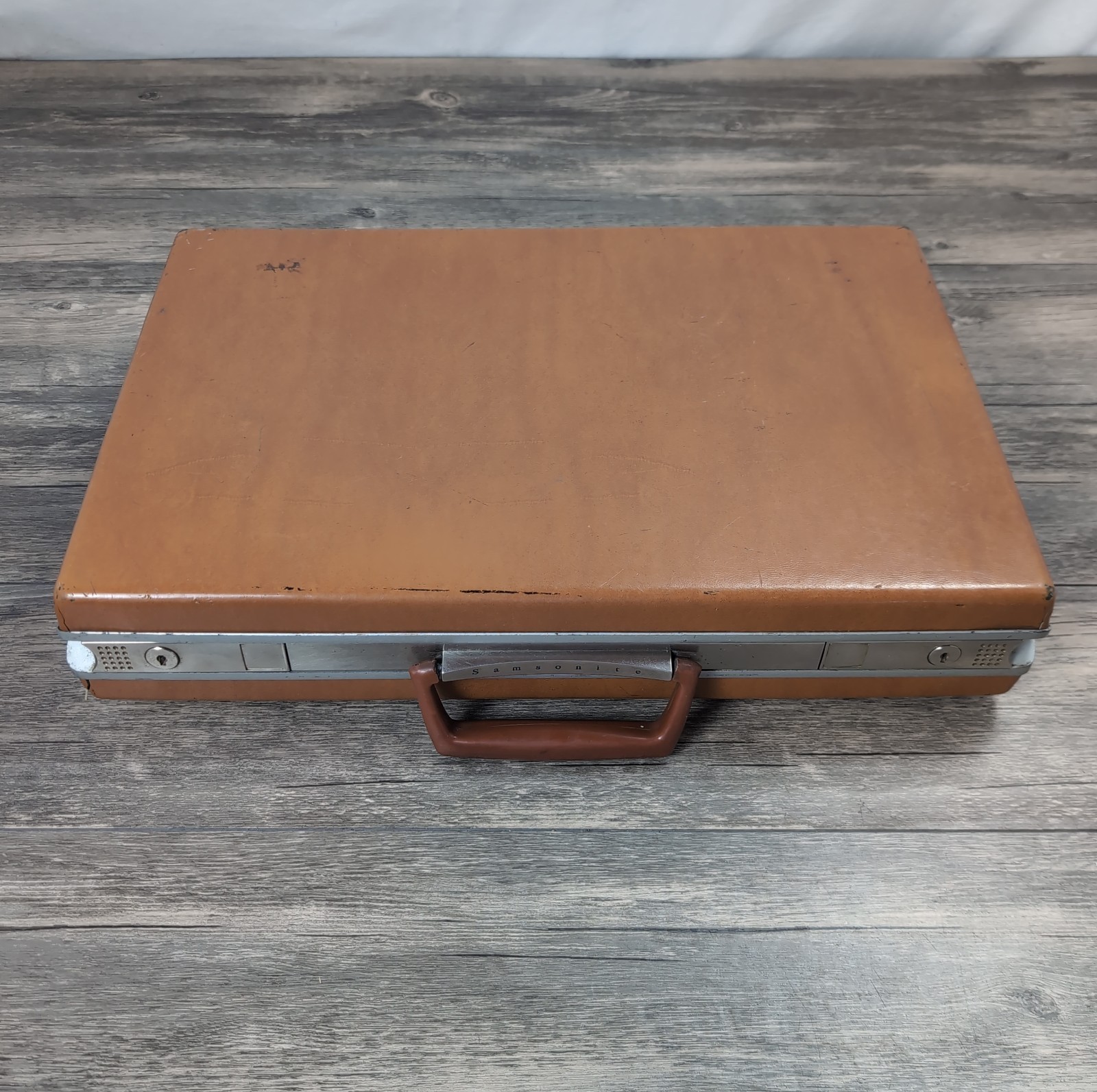 Vintage Samsonite Tan Hard Shell Briefcase Attache Carry Case NO KEY 18x13x4