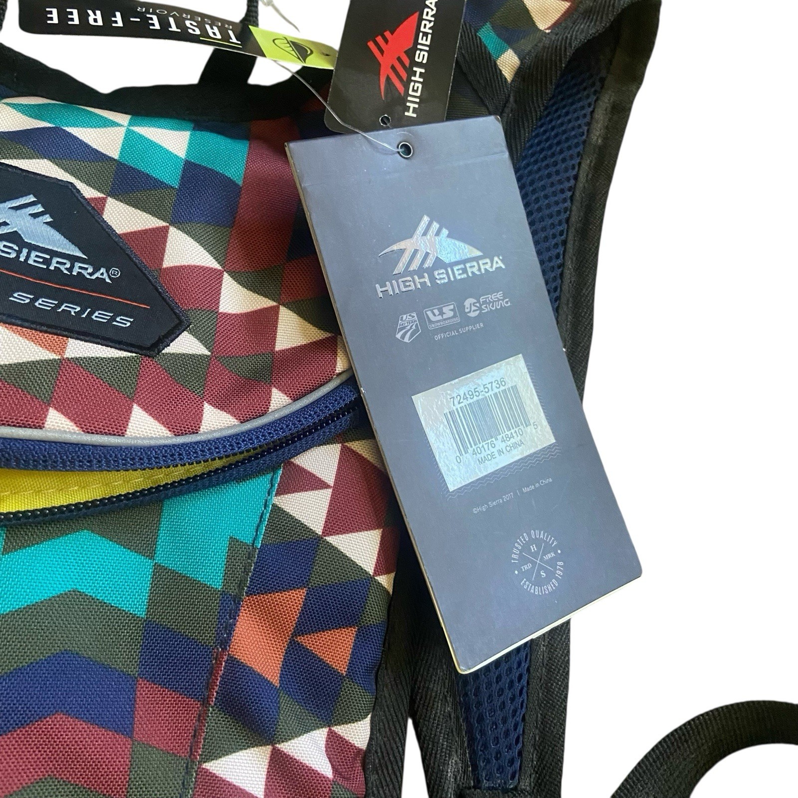 New W/ Tags High Sierra Tokopah 2.0 Hydration Pack Multicolor Hiking Outdoor