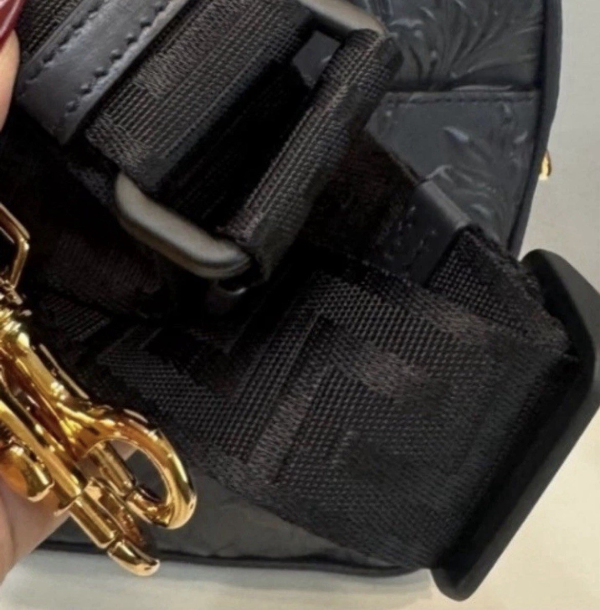 Versace Messenger Embrossing Calf Leather Barocc Navy Blue-gold $ 1500 Authentic