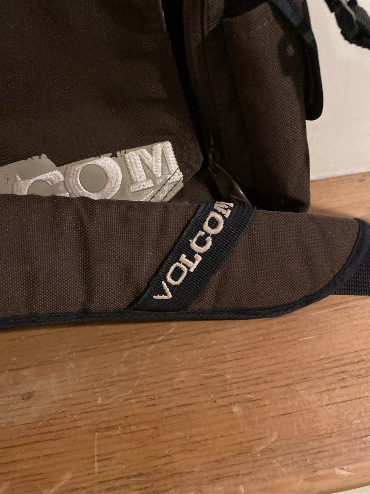 Volcom Messenger Bag Brown Canvas Flap Crossbody Strap Vintage Skateboard Style