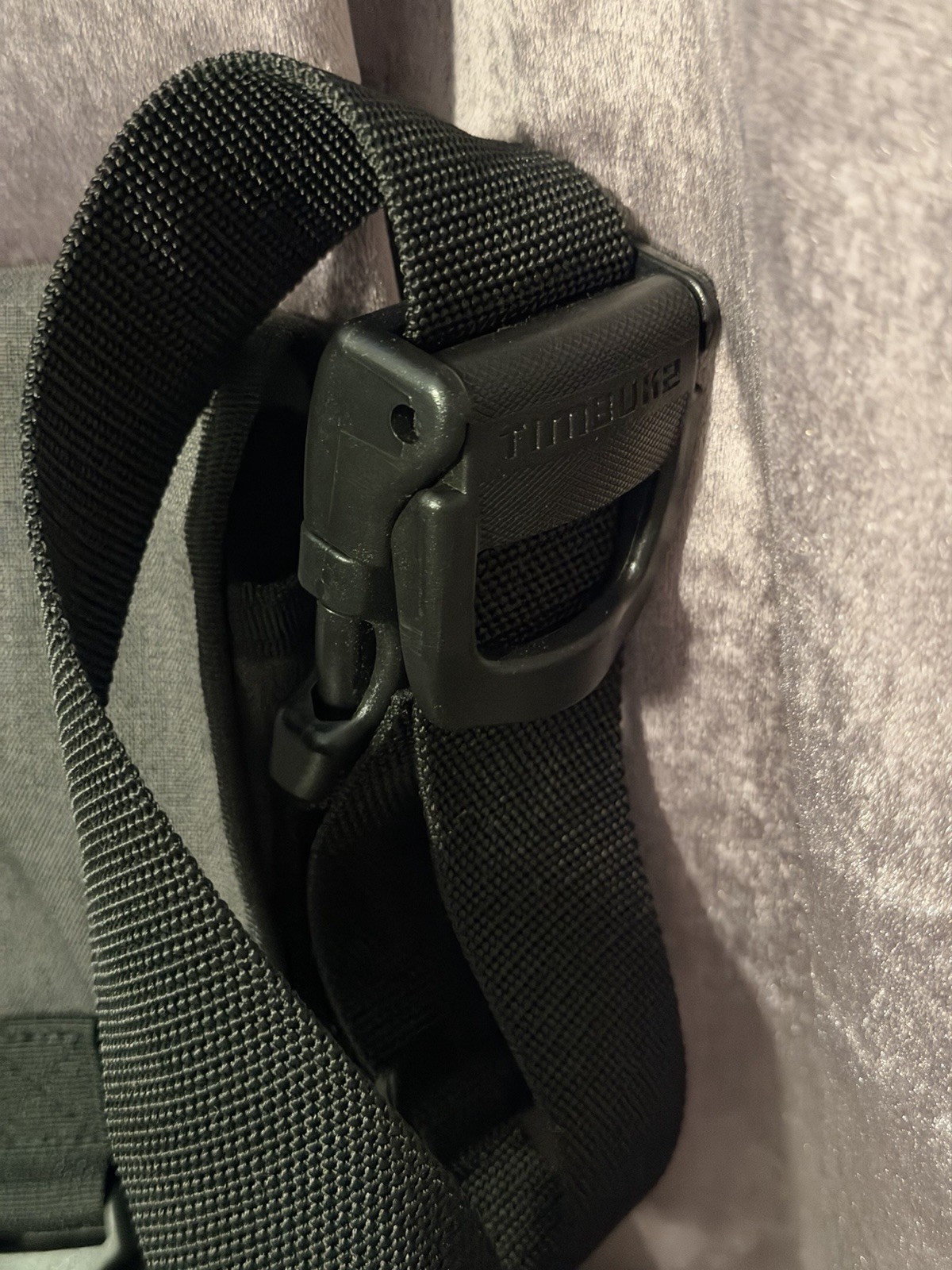 Timbuk2 DellX Gray Classic Prompt Small Messenger Bag with Adjustable Strap
