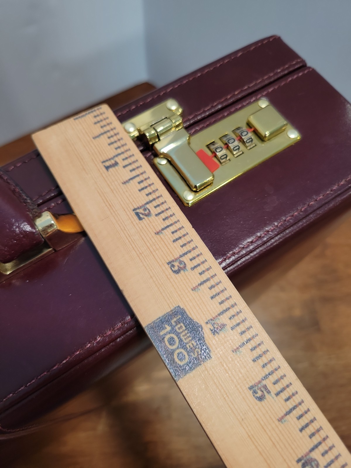 Vintage Stebco Burgundy Hard Leather Briefcase Front Change Combination Lock