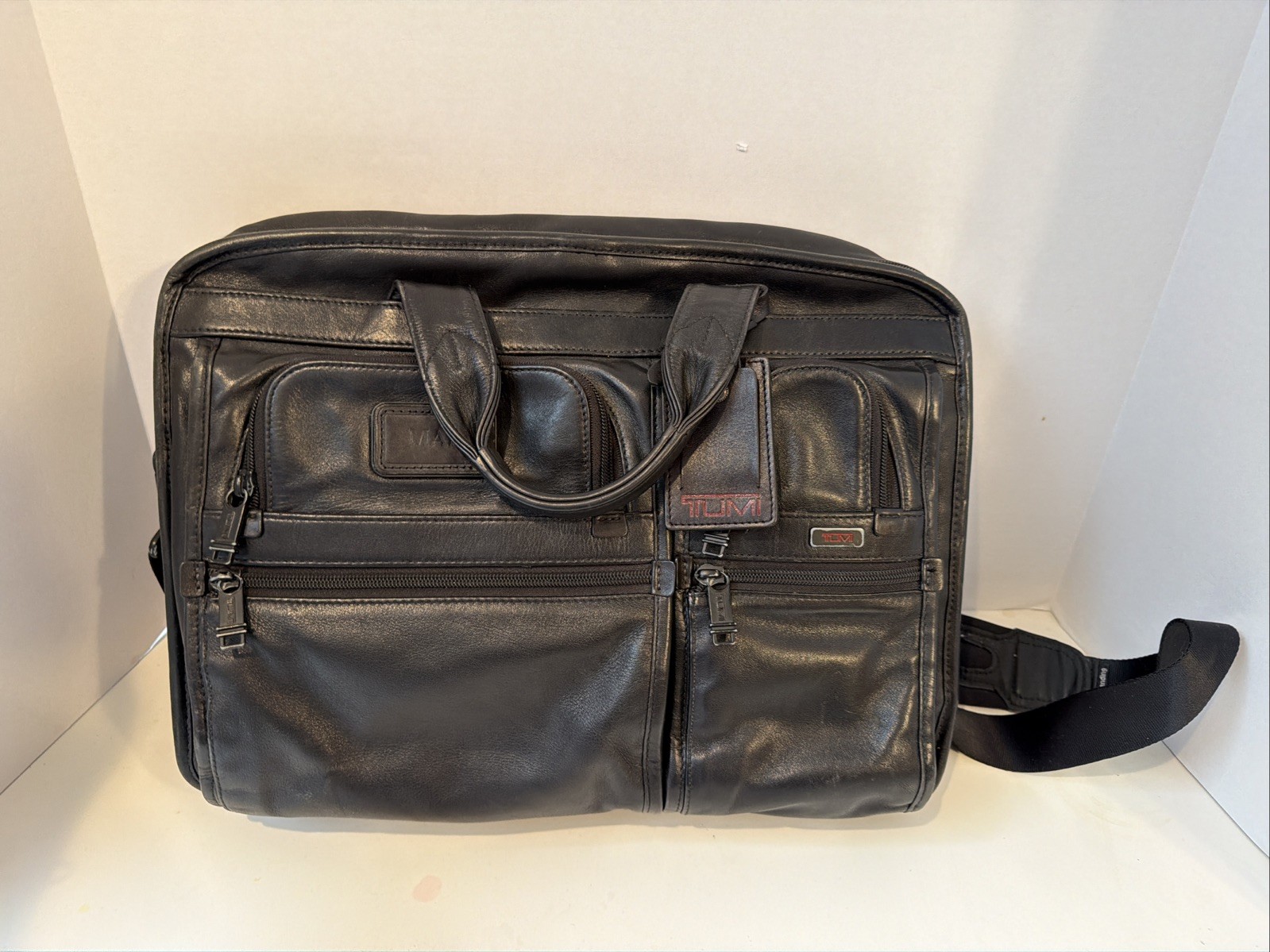 Tumi Alpha Leather Padded Laptop Briefcase Bag Black Leather Nice