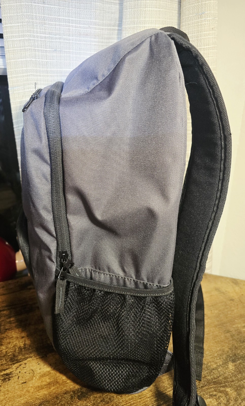 Oakley Enduro Backpack Laptop Grey & Black 25L 2.0 Clean And Nice Condition.