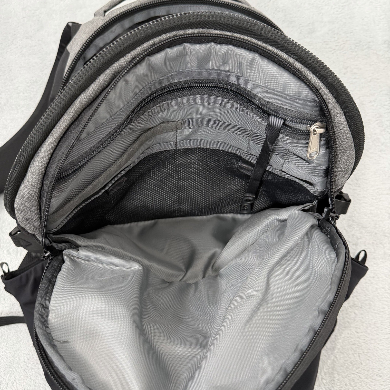The North Face Surge FlexVent Backpack Gray 31L Laptop Travel School Daypack