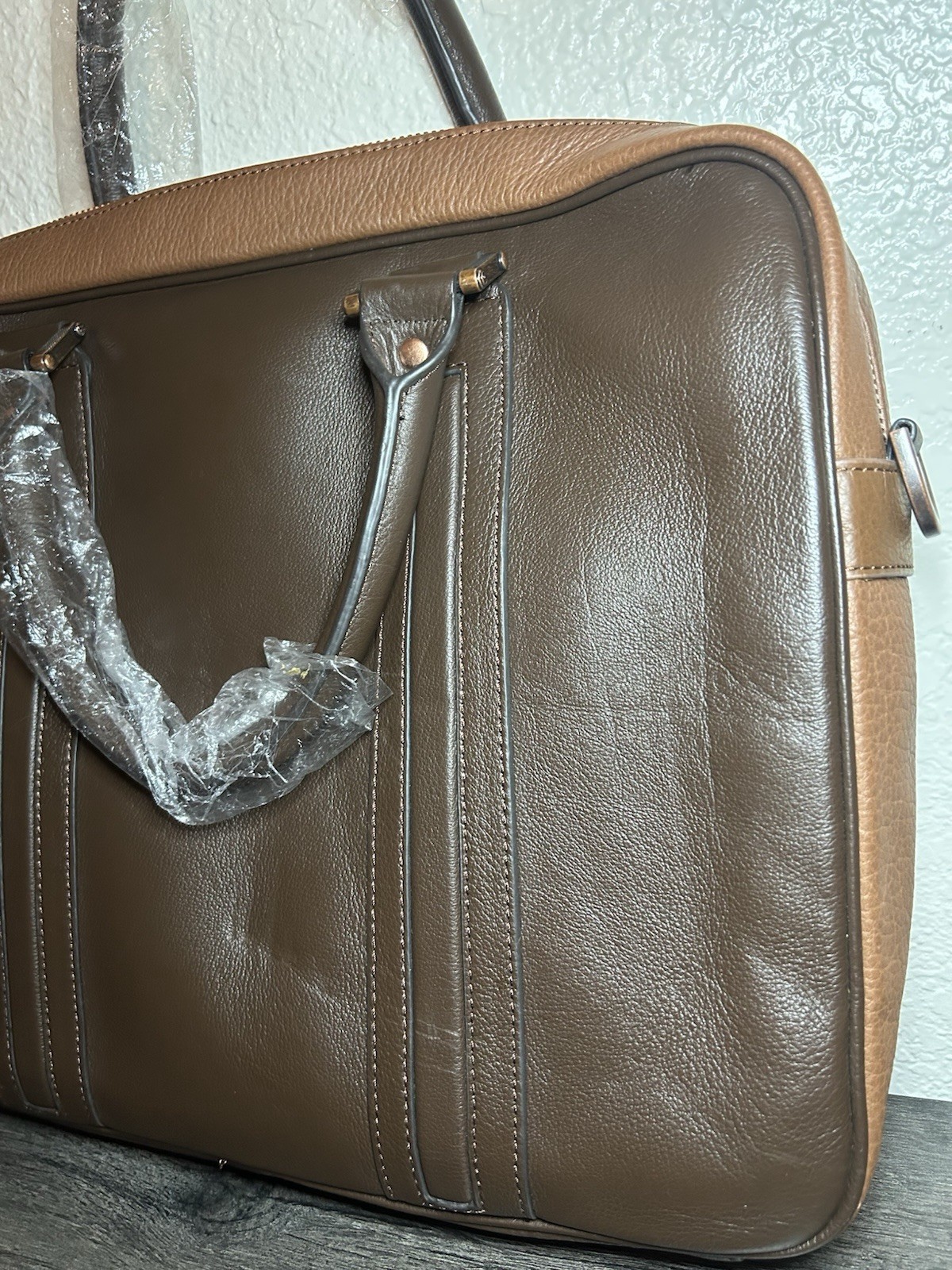 *NWT Robert Graham Brown Two Tone Roman Leather Professional Messenger Briefcase