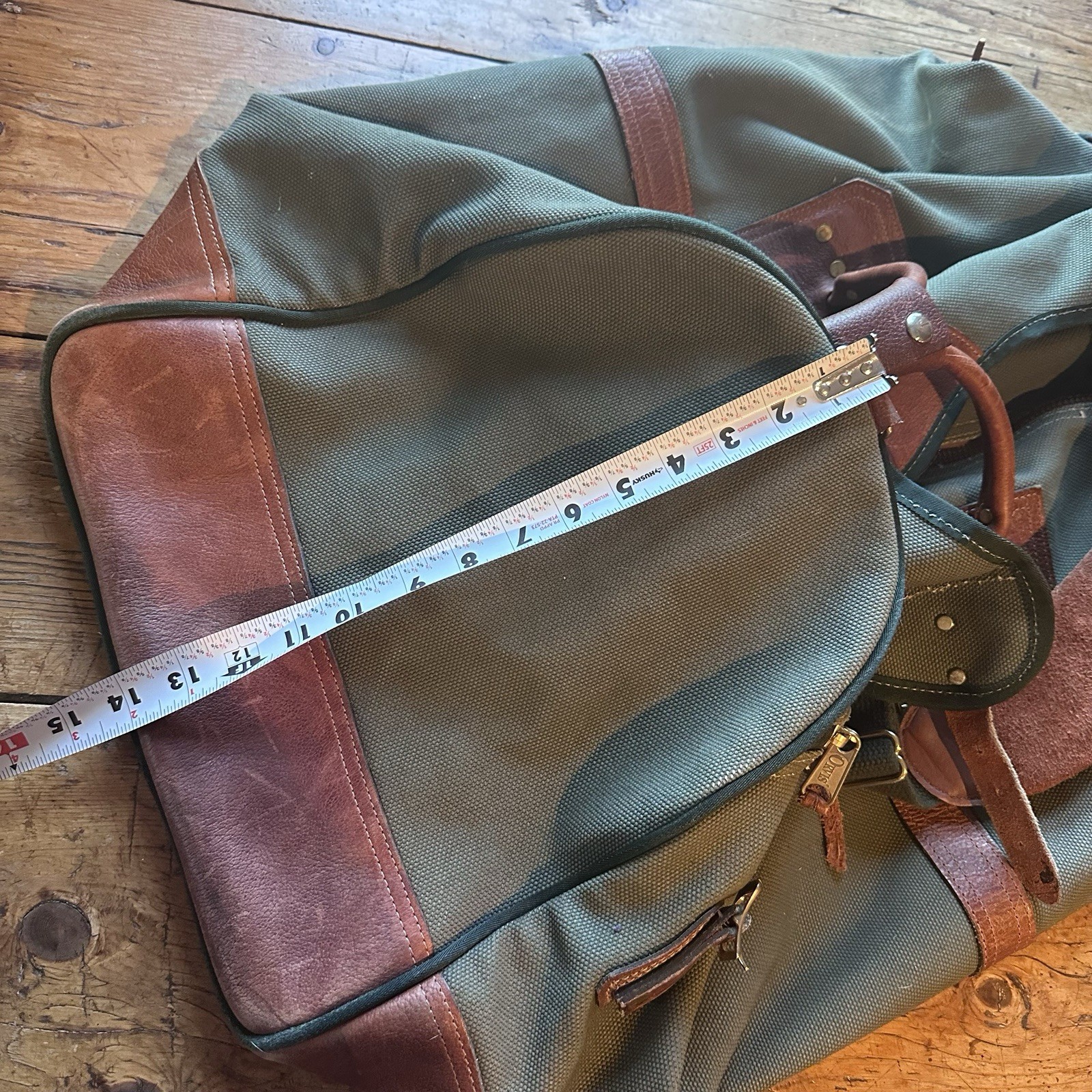 Vtg Orvis Battenkill Green Canvas Leather Bottom XL Duffle Bag 27”x20”x14”