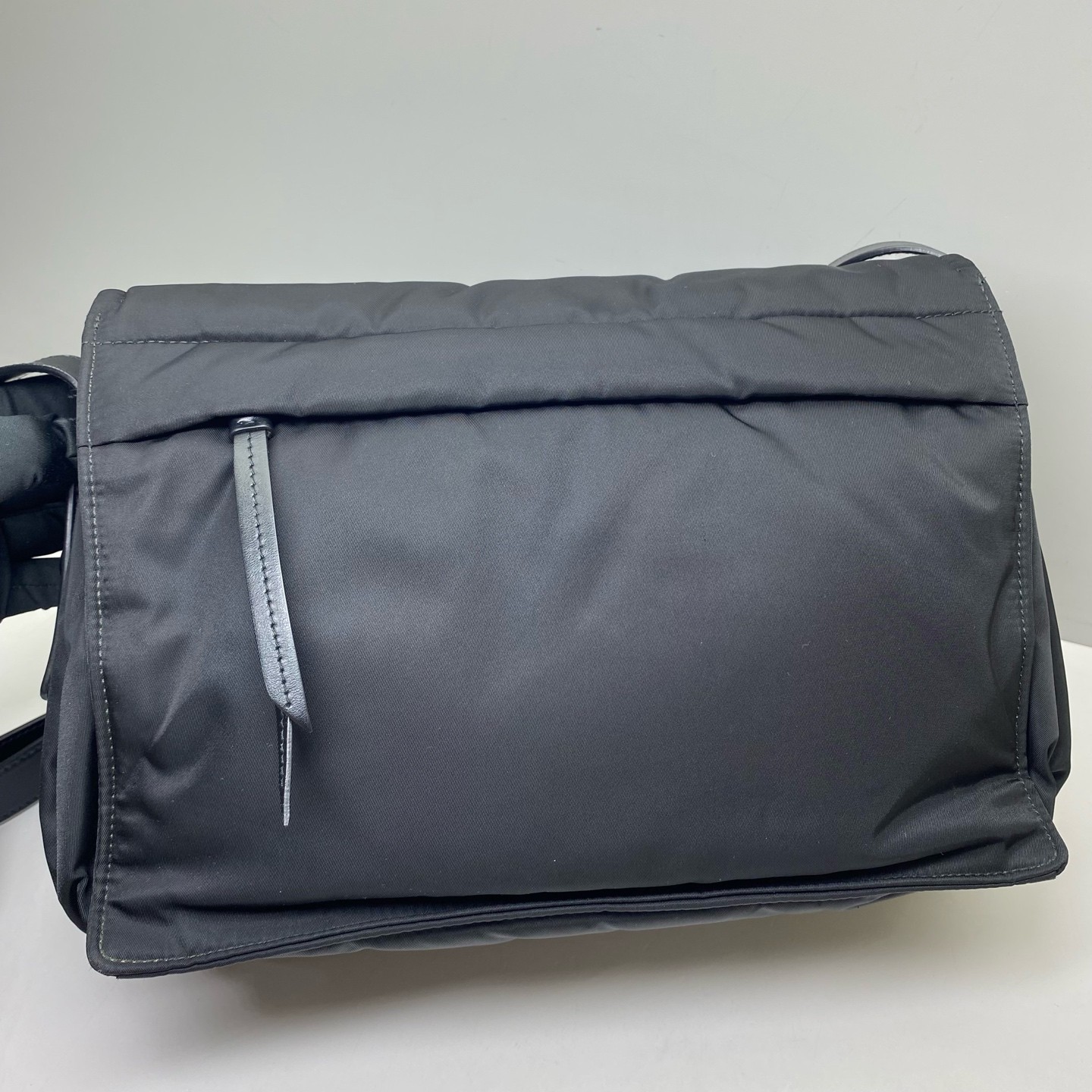 Prada Pre-Owned Cini Nylon Crossbody Messenger Bag Black 30X20X13cm